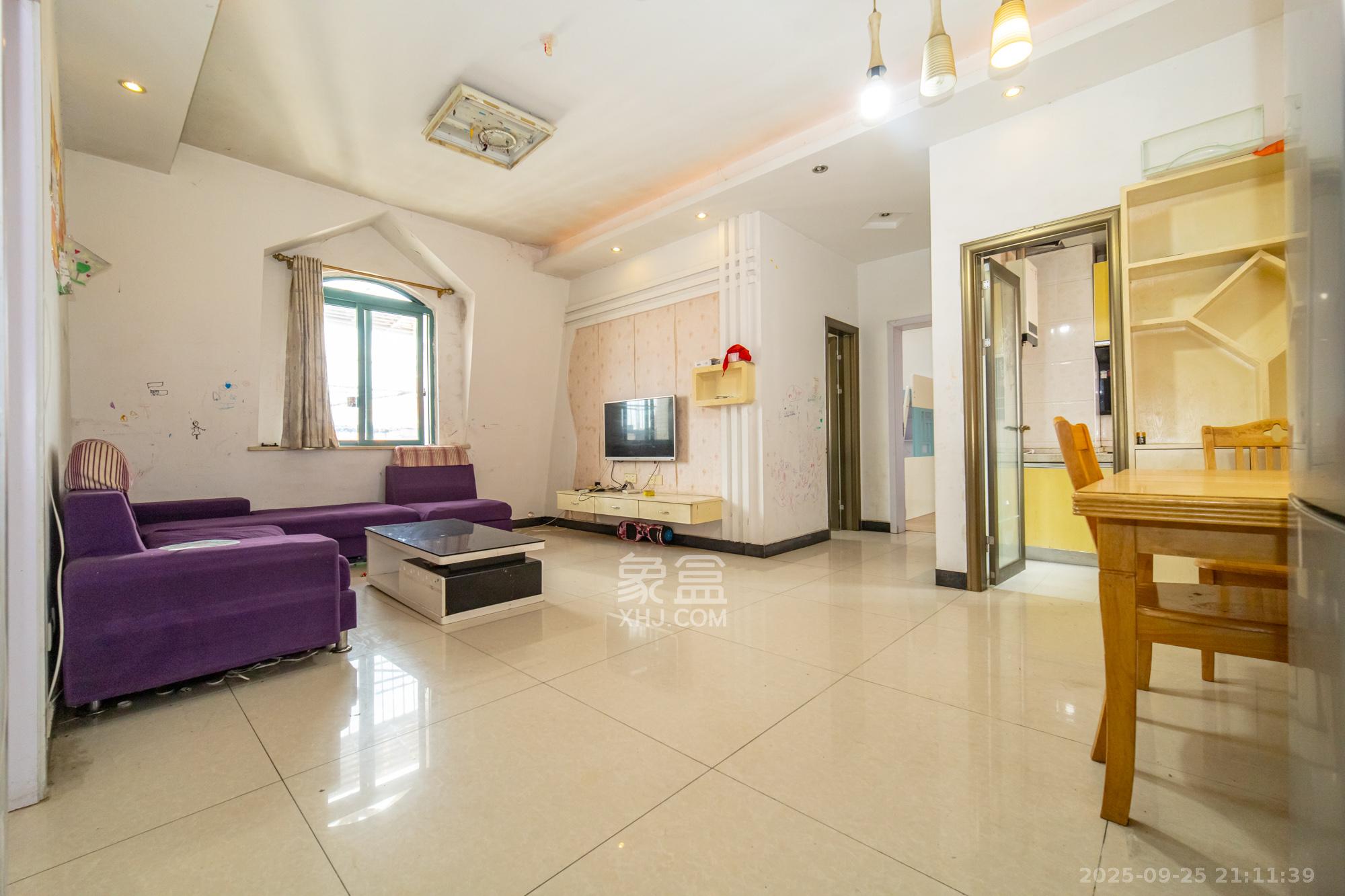 蝴蝶谷  2室1厅1卫    40.0万客厅