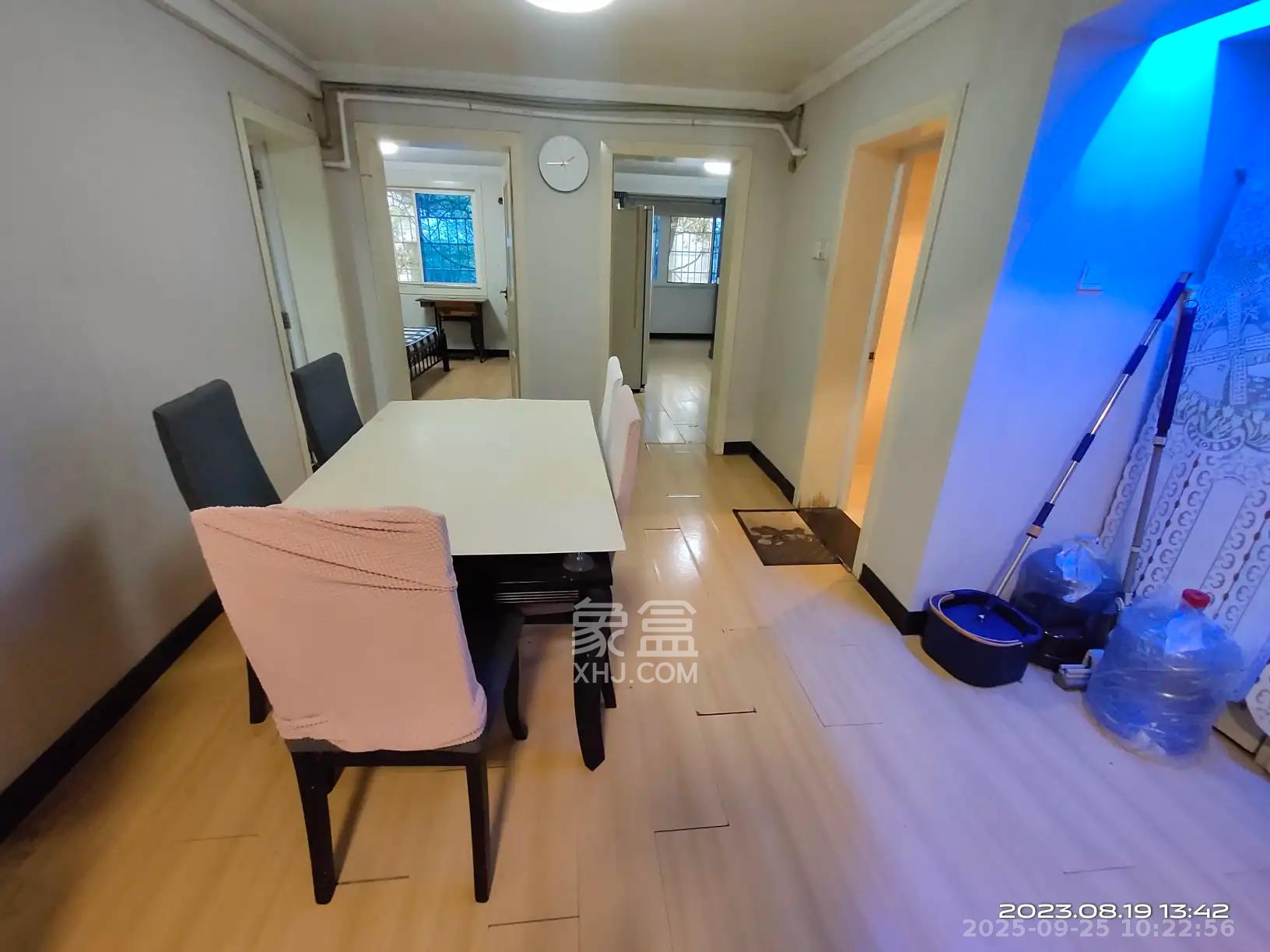 航空母舰  4室2厅2卫    3100.0元/月 航空母舰  4室2厅2卫    3100.0元/月室内图