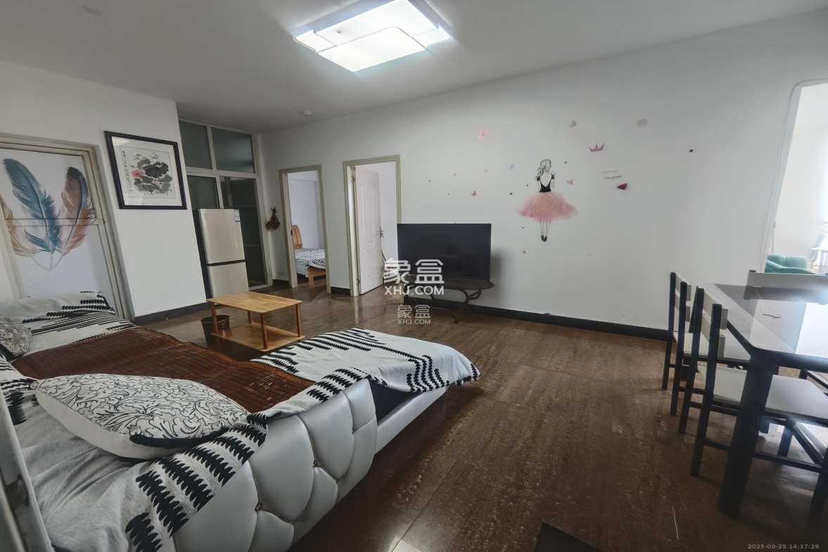 锦华时代 1室0厅0卫 2200.00元/月 锦华时代 1室0厅0卫 2200.00元/月室内图