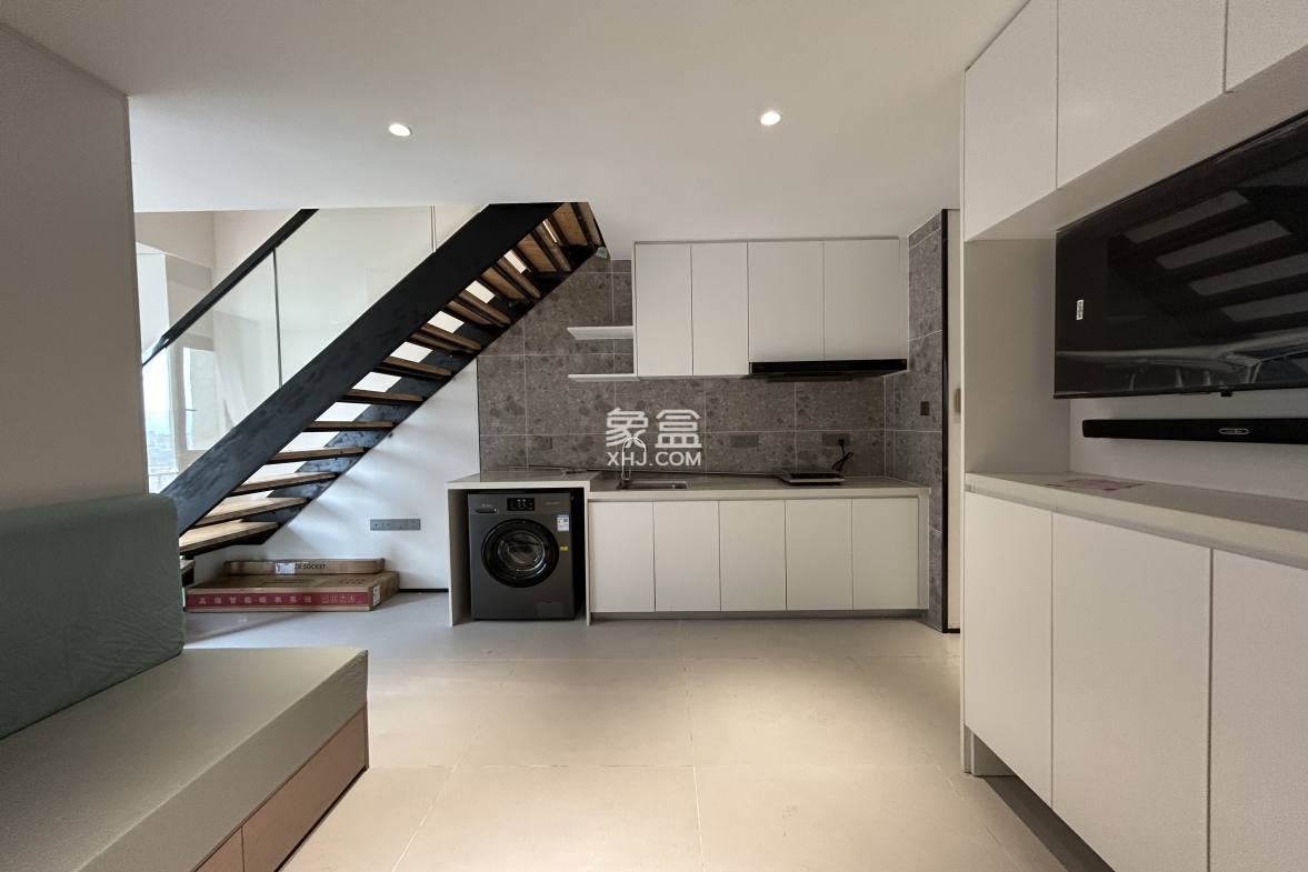 海航豪庭南苑  1室1厅2卫    3600.0元/月 海航豪庭南苑  1室1厅2卫    3600.0元/月室内图