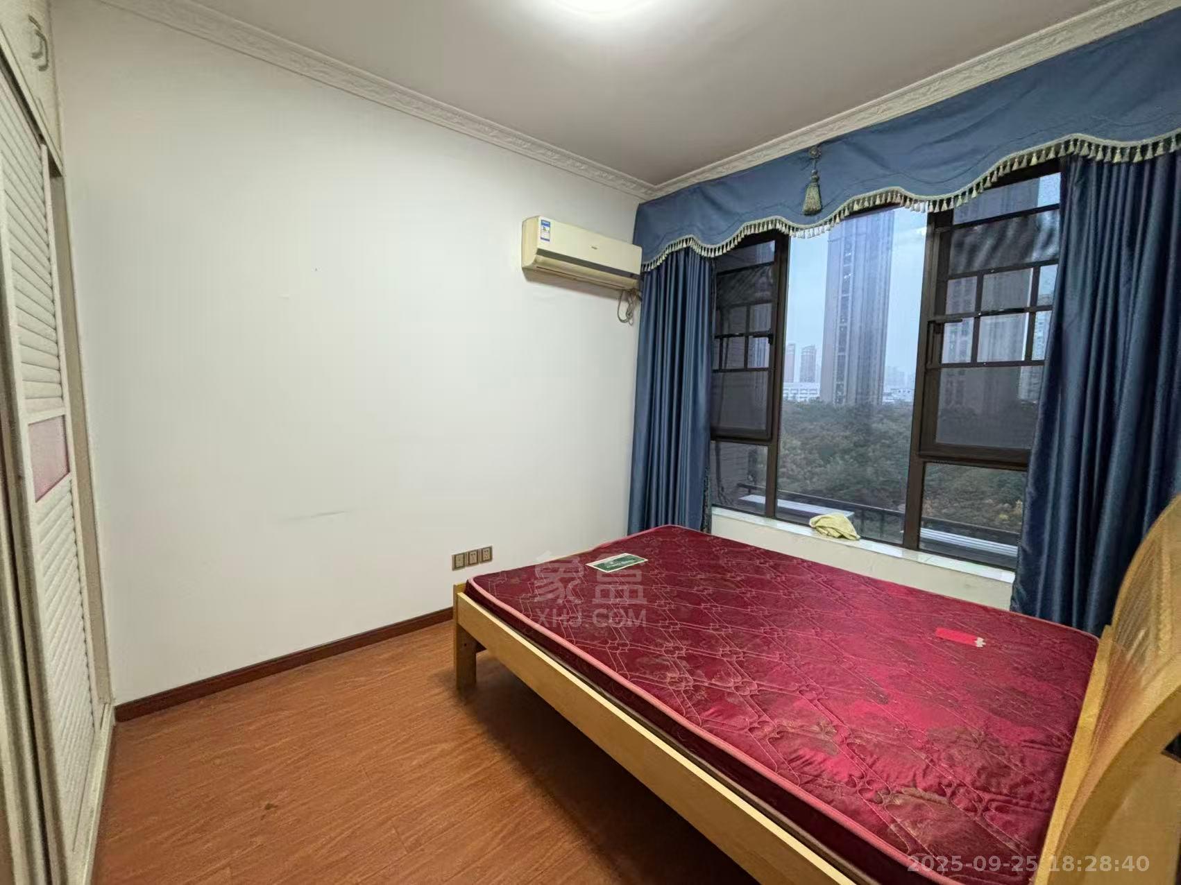 中泰财富湘江 3室1厅1卫 2200.0元/月 中泰财富湘江 3室1厅1卫 2200.0元/月室内图