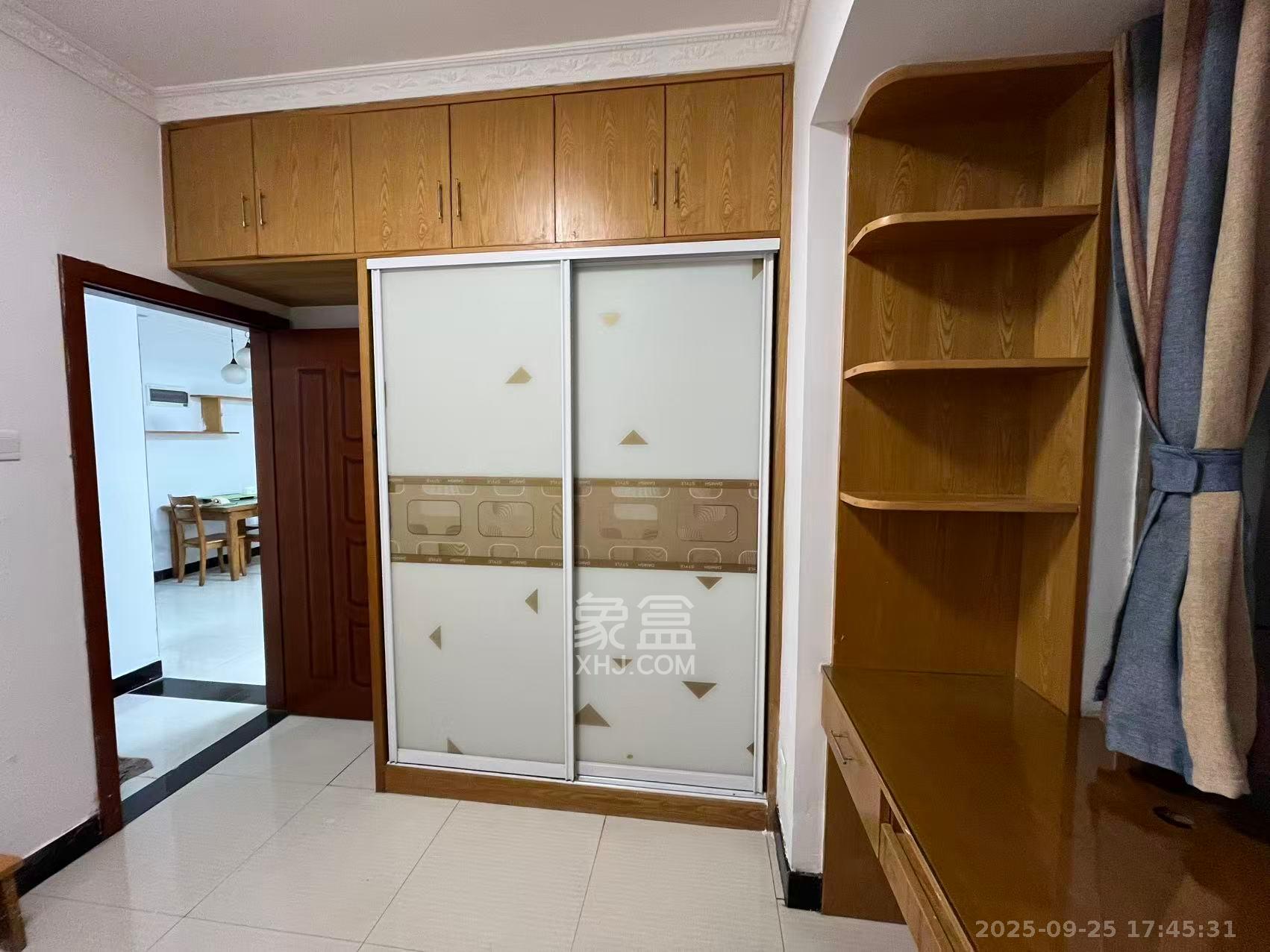 米兰春天  2室2厅1卫    1600.0元/月室内图