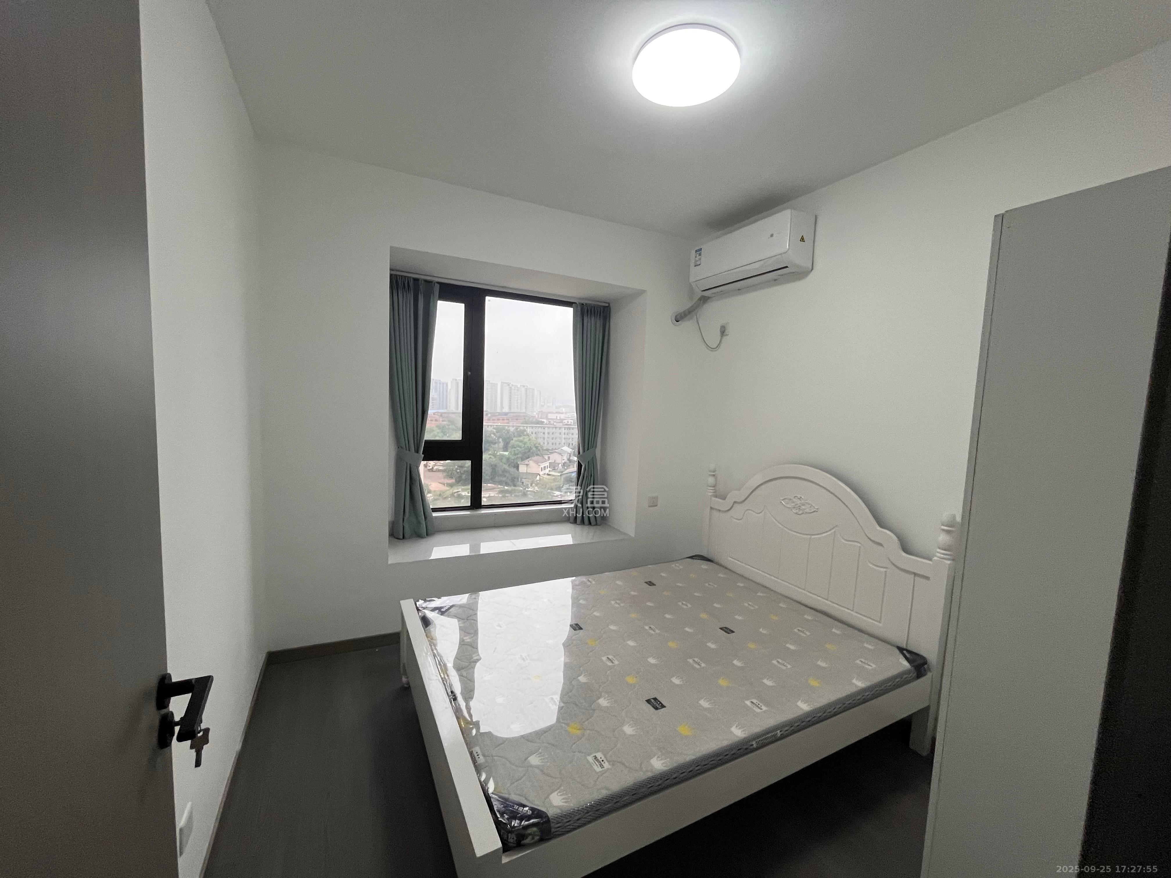 远洋红星天铂一期 4室2厅2卫 2900.0元/月 远洋红星天铂一期 4室2厅2卫 2900.0元/月室内图