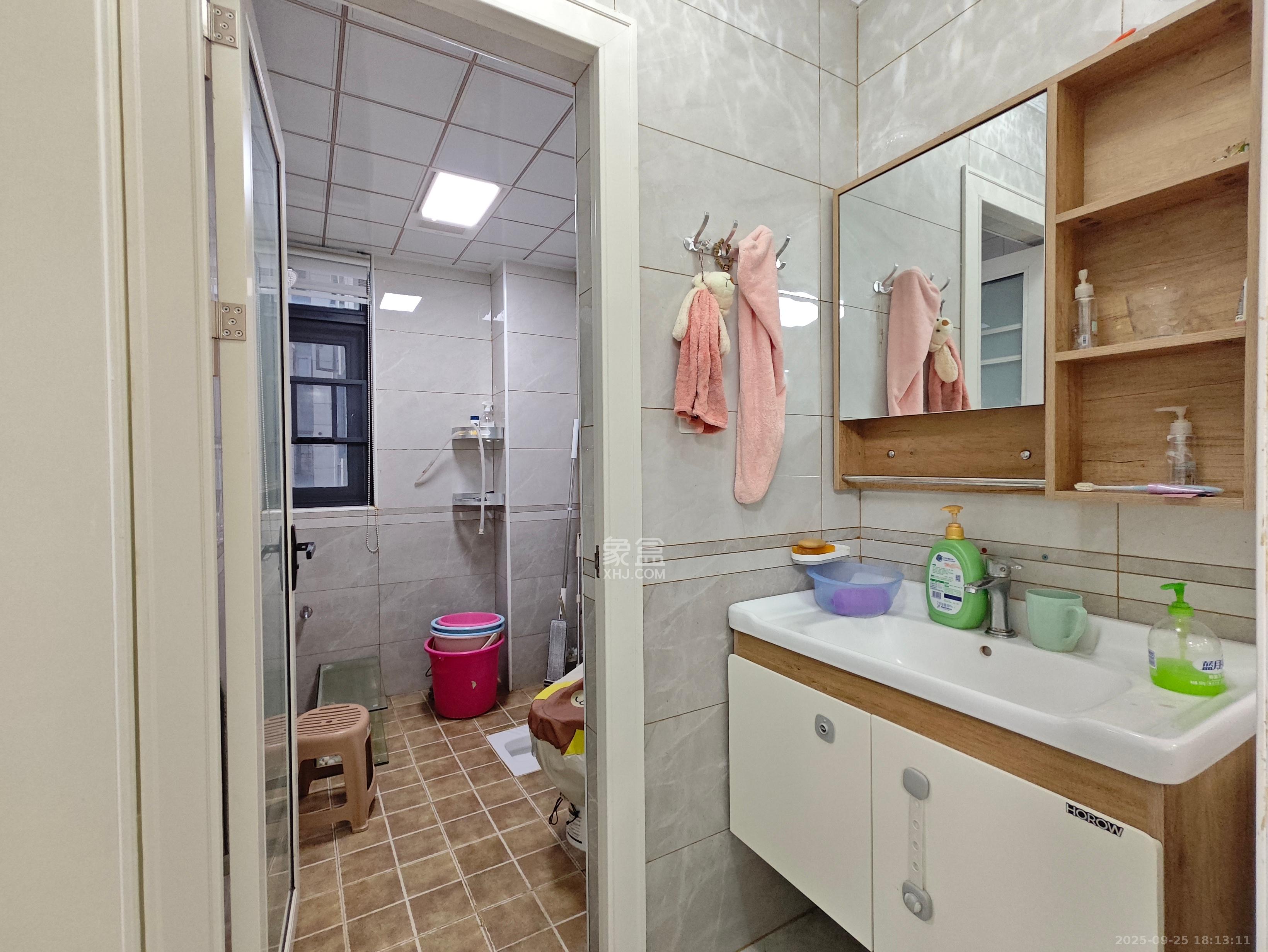 南山十里天池  3室2厅1卫    2100.0元/月室内图