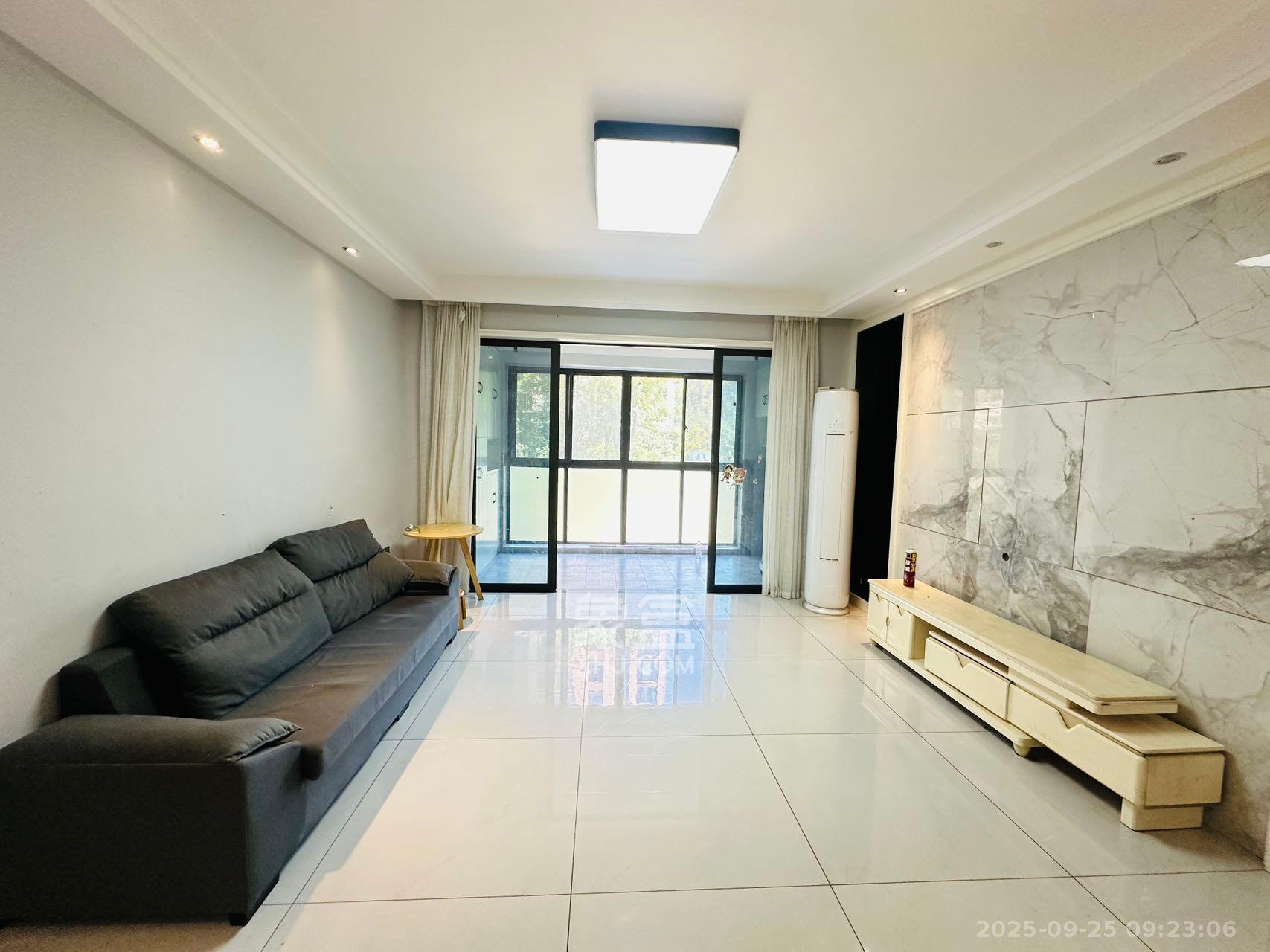 鑫远悦城(鑫远悦时代)  3室2厅2卫    2400.0元/月 鑫远悦城(鑫远悦时代)  3室2厅2卫    2400.0元/月