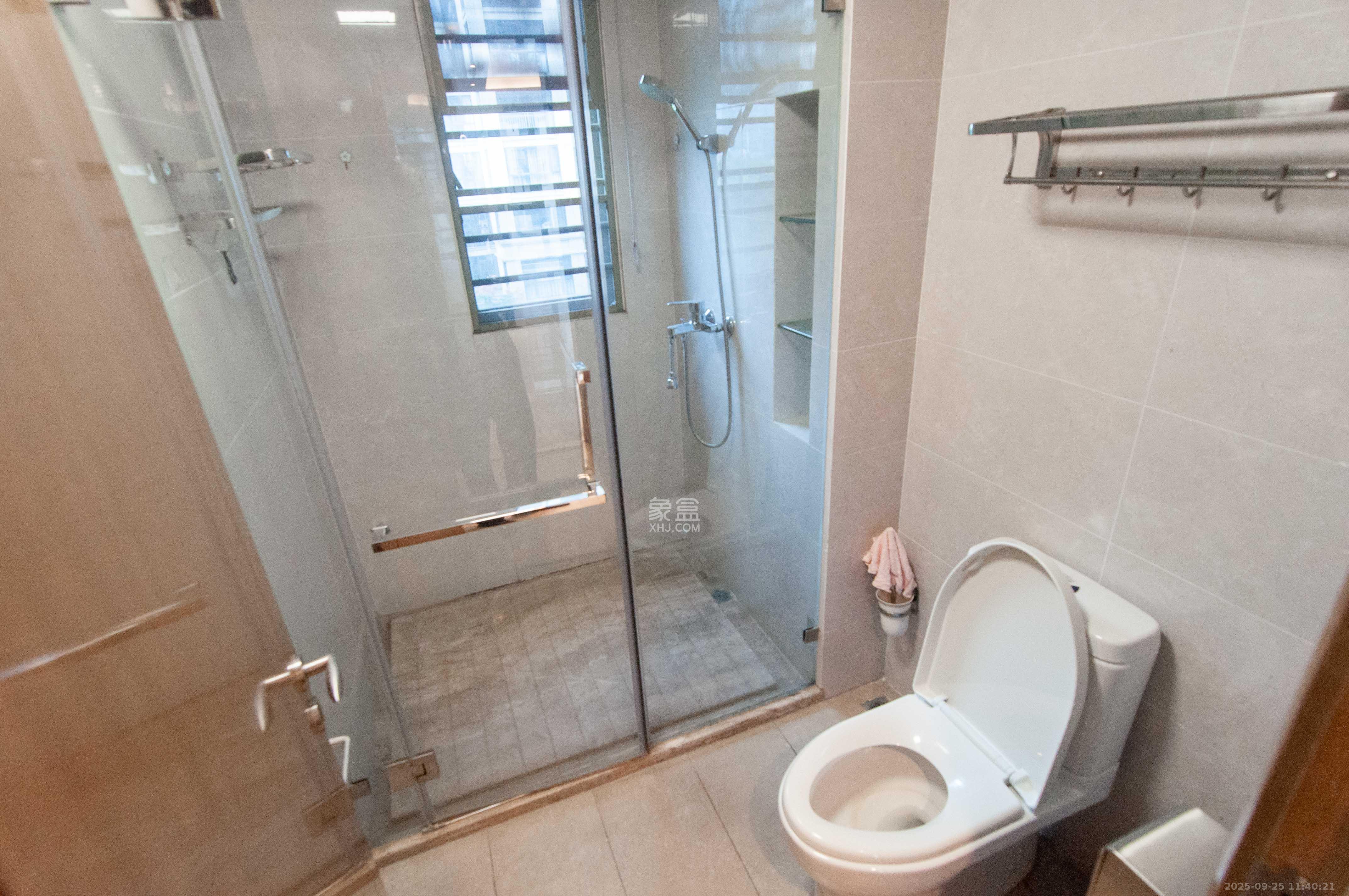 梅溪湖金茂湾 4室2厅2卫 255.0万 梅溪湖金茂湾 4室2厅2卫 255.0万卫生间