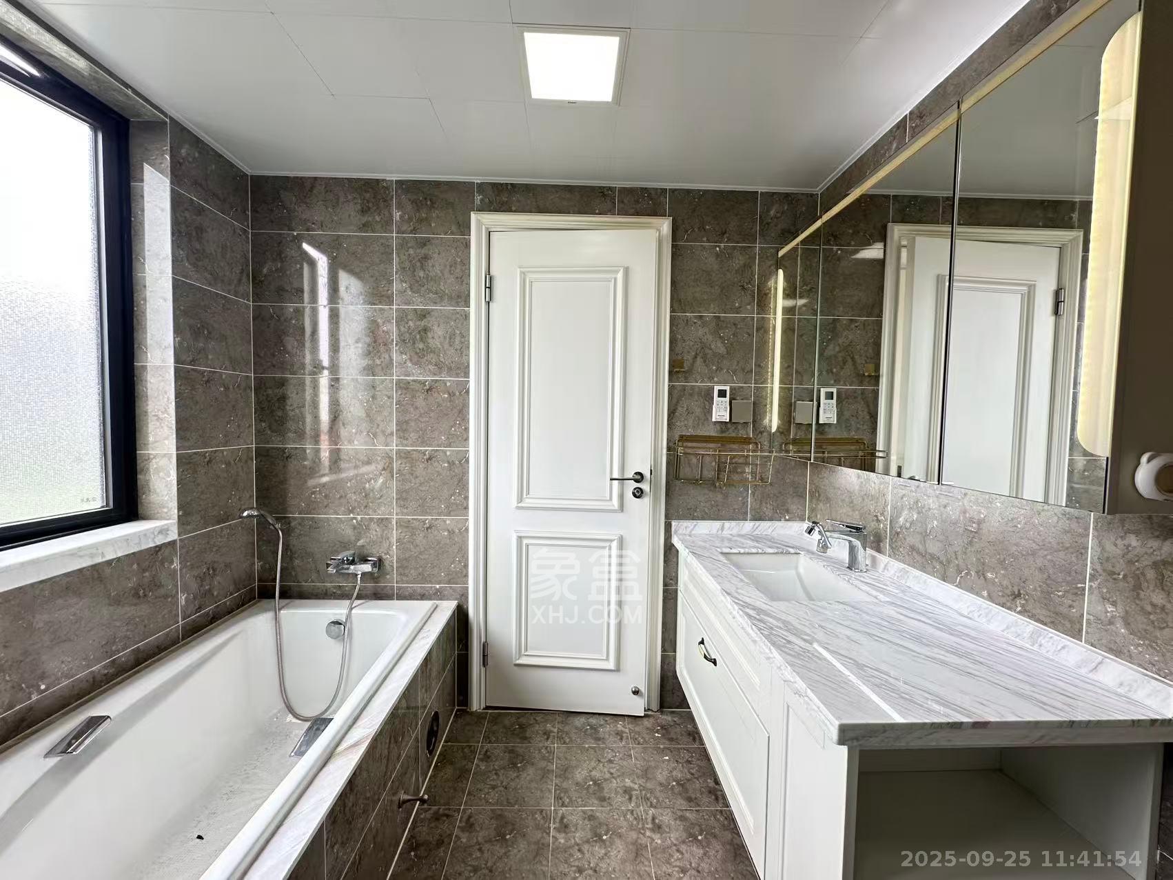 万科里金域国际 4室2厅2卫 6800.0元/月 万科里金域国际 4室2厅2卫 6800.0元/月室内图