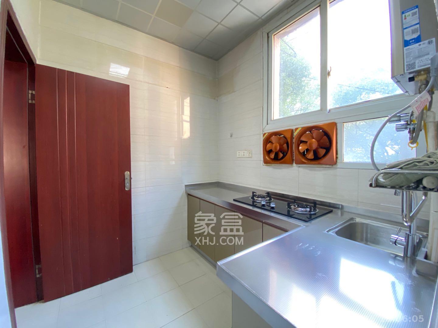 长沙理工大学教职工宿舍金盆岭住宅区(芙蓉路) 2室1厅1卫 1700.0元/月 长沙理工大学教职工宿舍金盆岭住宅区(芙蓉路) 2室1厅1卫 1700.0元/月室内图