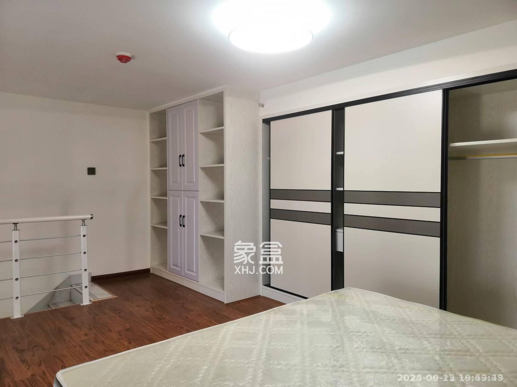 东盈商业广场(华泉城市广场) 1室1厅1卫 2300.0元/月 东盈商业广场(华泉城市广场) 1室1厅1卫 2300.0元/月室内图