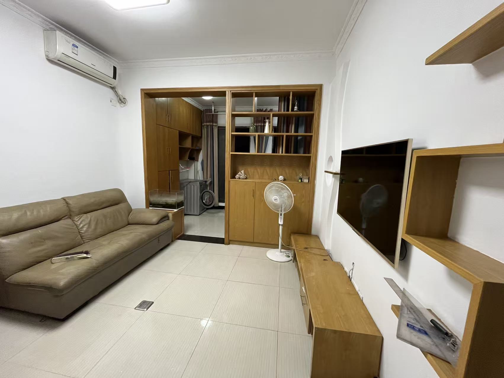 米兰春天 2室2厅1卫 1600.0元/月 米兰春天 2室2厅1卫 1600.0元/月户型图