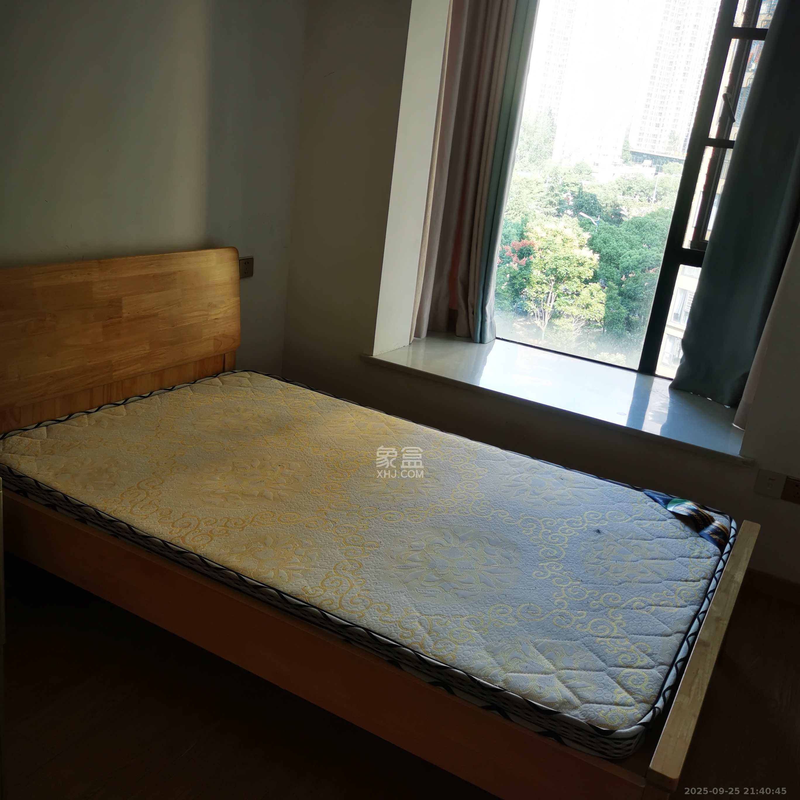 中建嘉和城  3室2厅1卫    2300.0元/月室内图