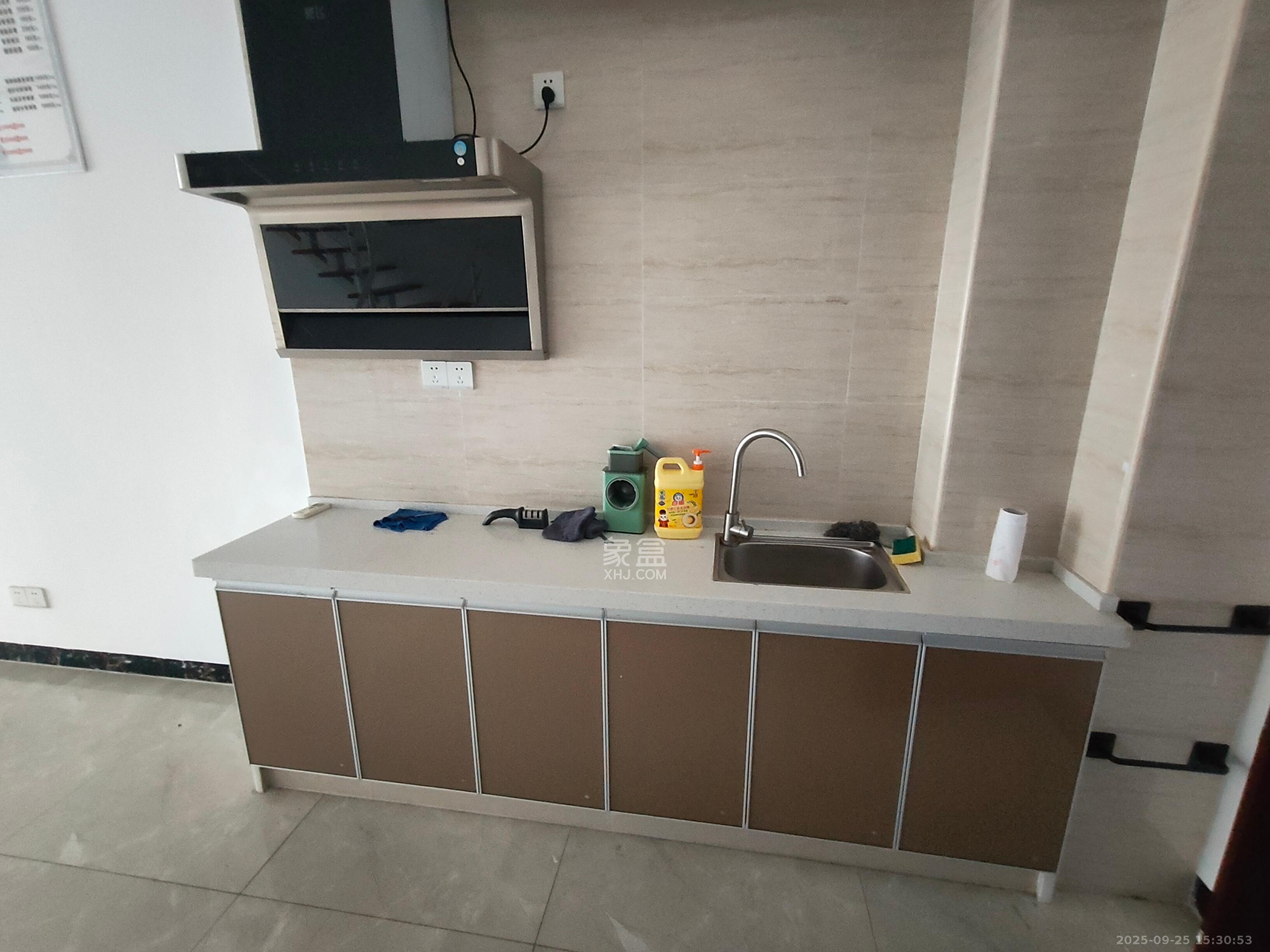 金科时代中心 1室1厅1卫 1300.0元/月 金科时代中心 1室1厅1卫 1300.0元/月室内图