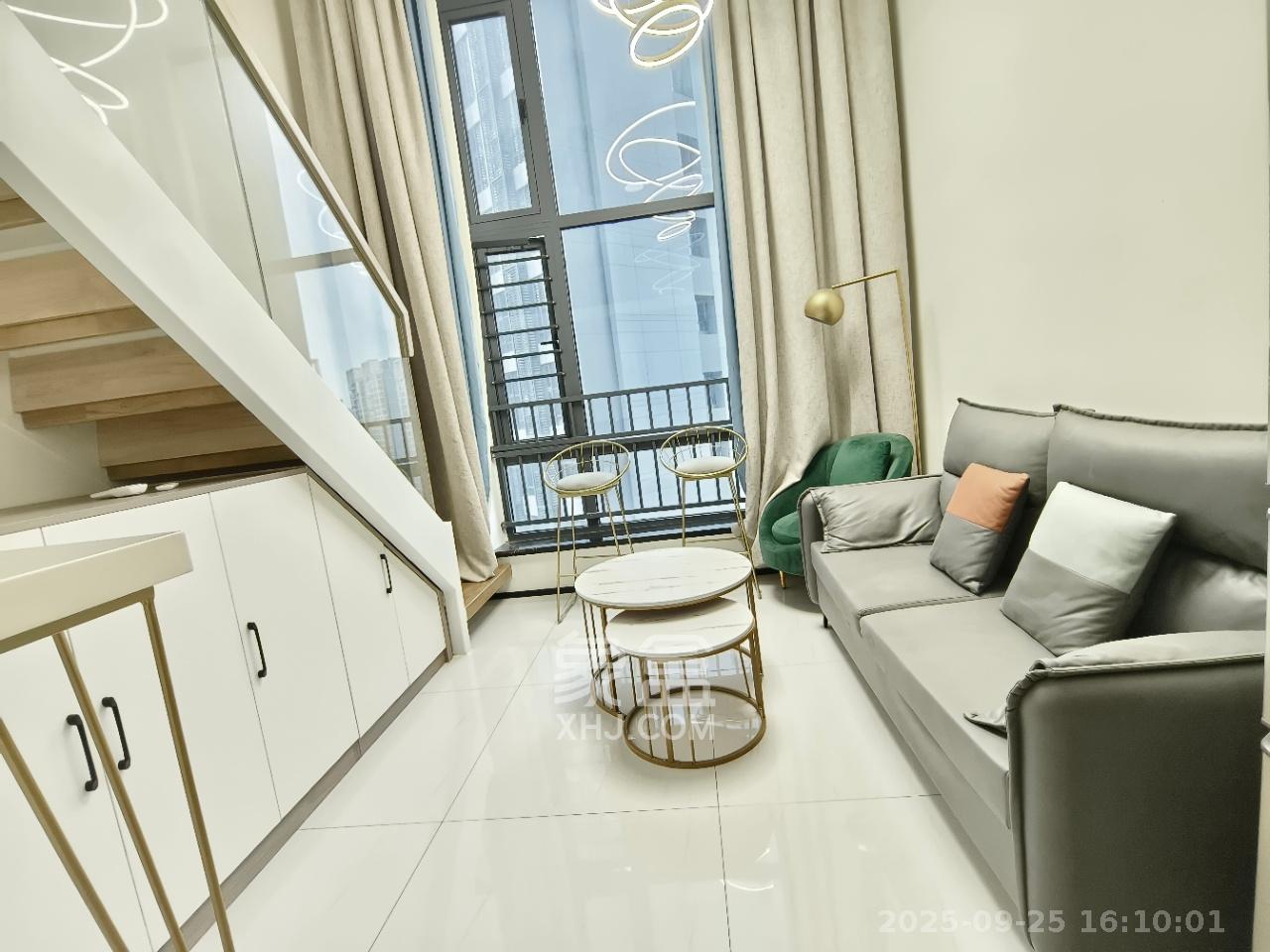 藏珑湖上公馆 1室0厅0卫 2100.0元/月 藏珑湖上公馆 1室0厅0卫 2100.0元/月室内图