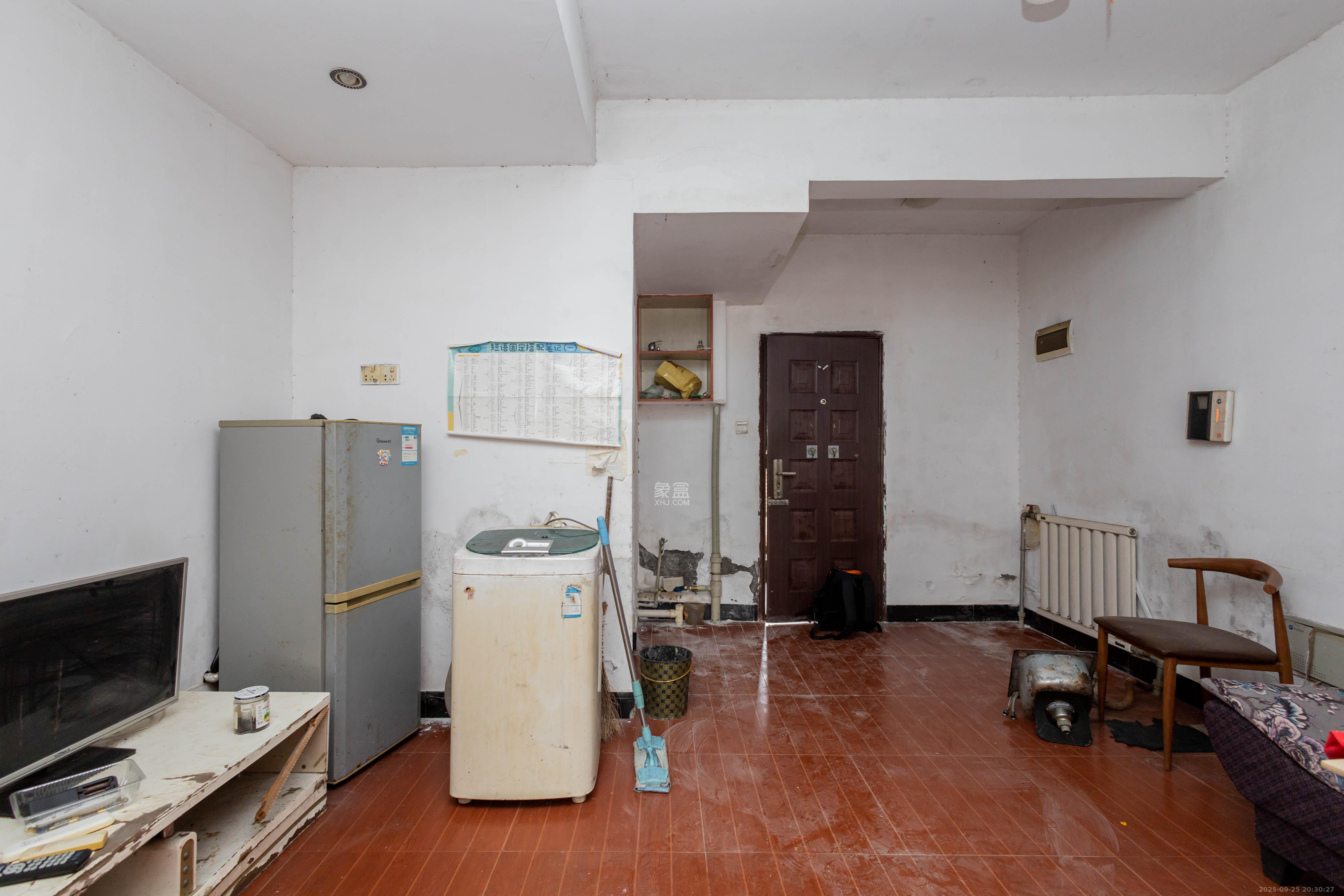 东业早安星城 2室2厅1卫 31.8万 东业早安星城 2室2厅1卫 31.8万客厅