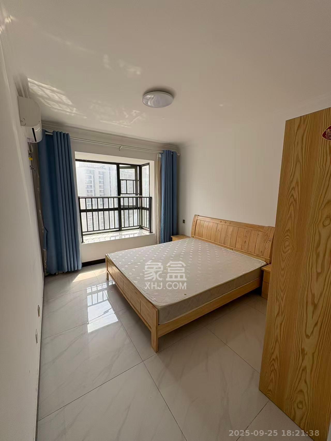 天元涉外桃园  3室2厅2卫    2350.0元/月室内图