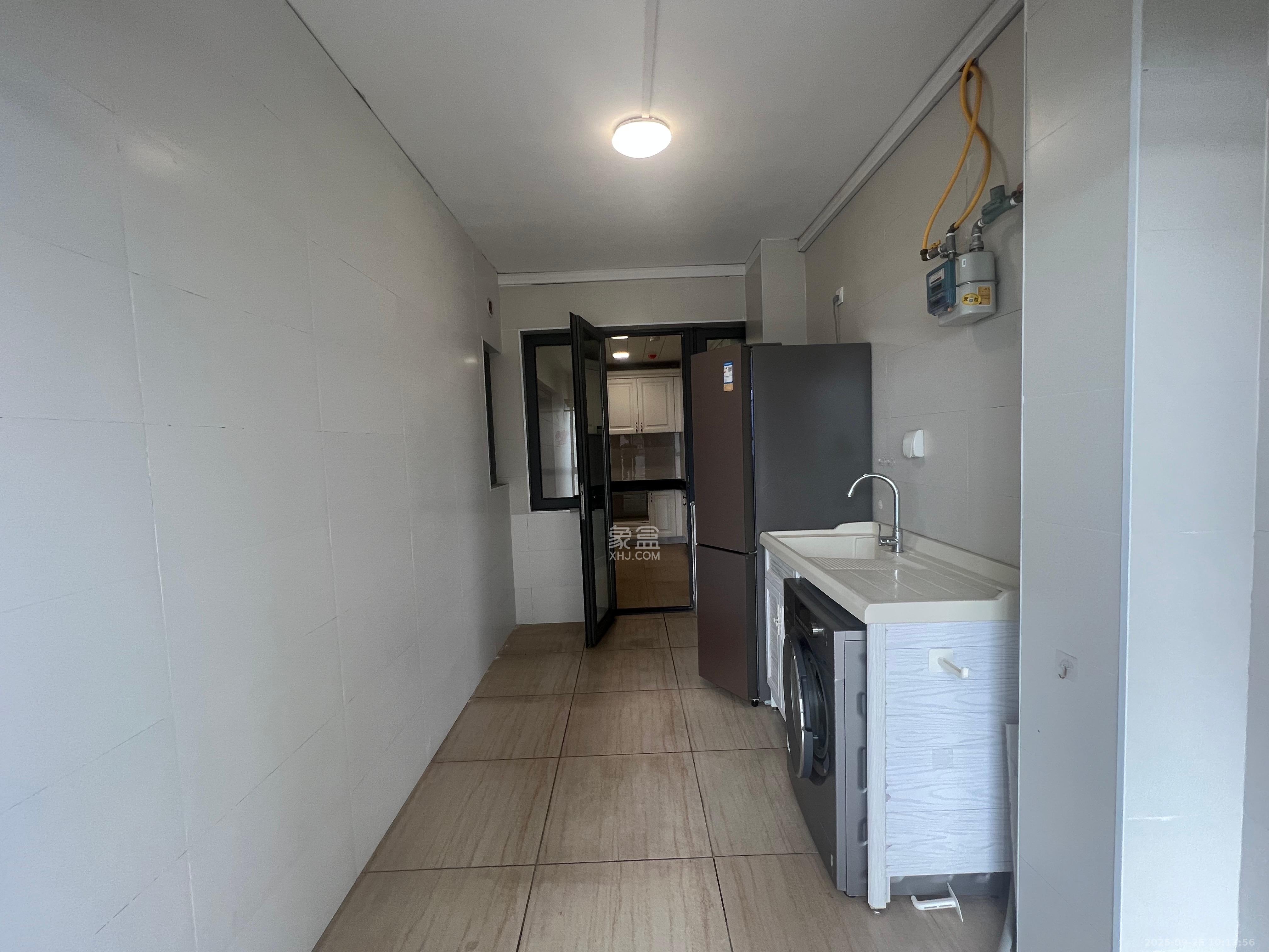 碧桂园威尼斯城 3室2厅2卫 3800.0元/月 碧桂园威尼斯城 3室2厅2卫 3800.0元/月室内图