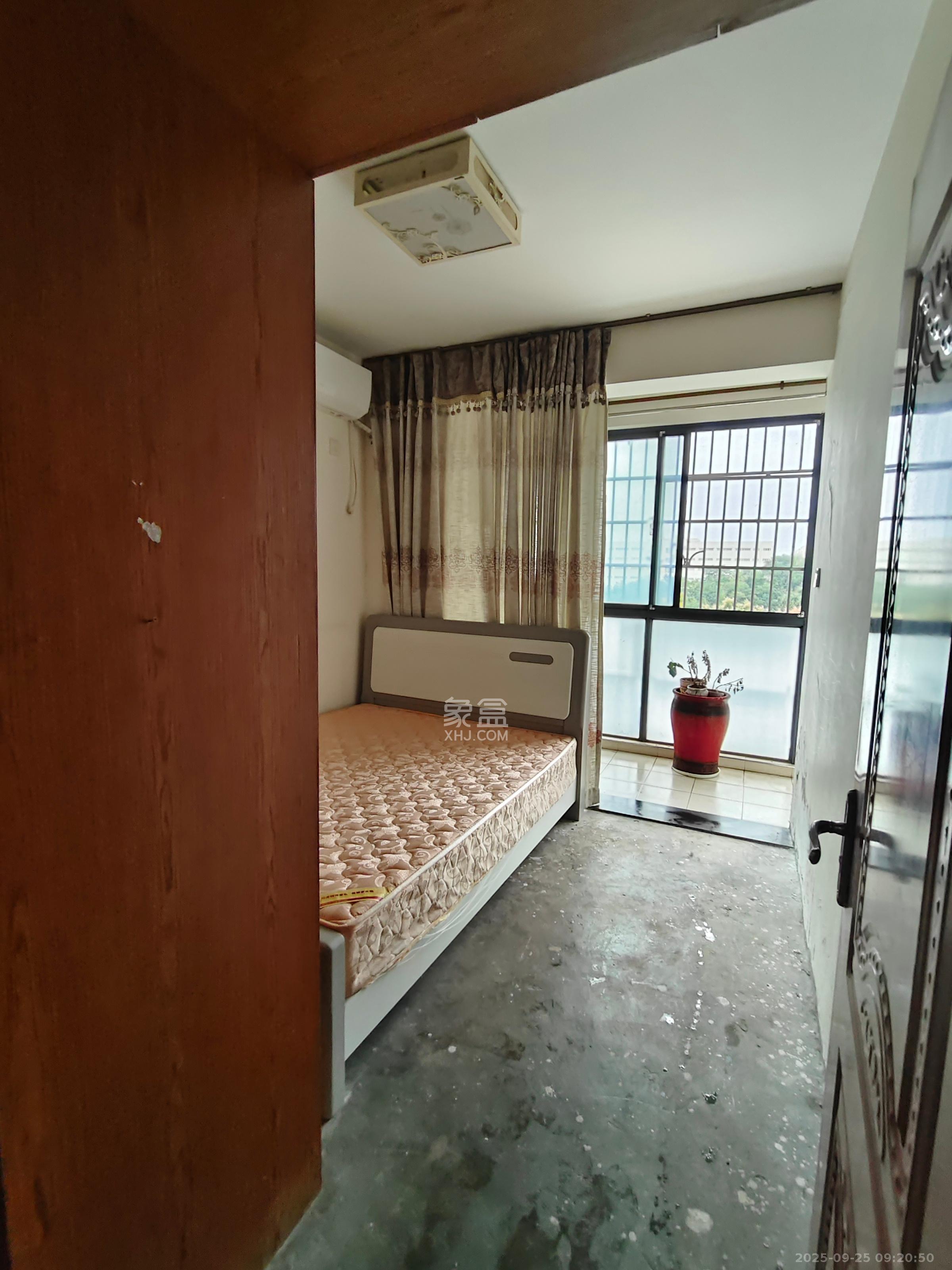 山水嘉园  3室2厅1卫    1780.0元/月室内图