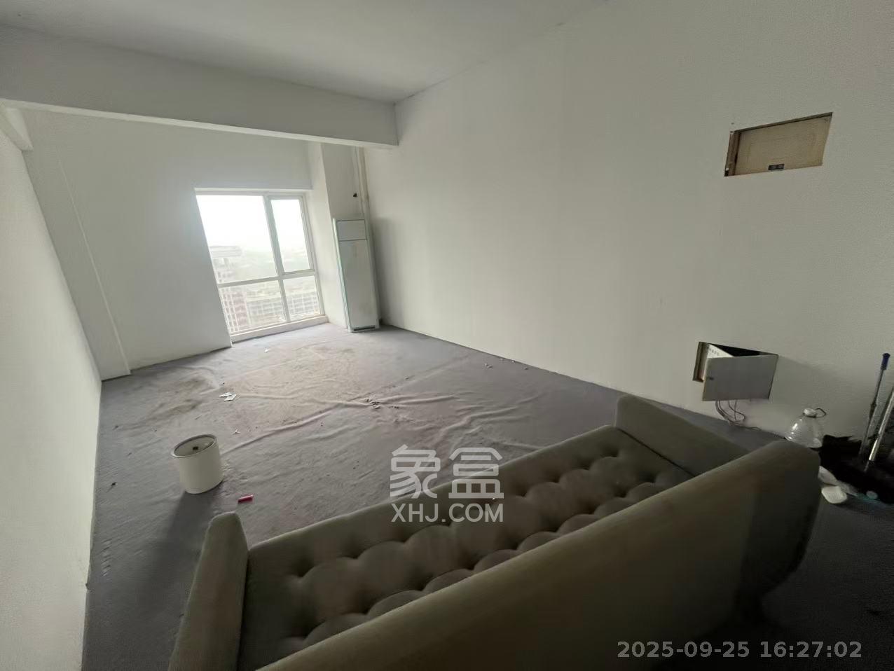 长城雅苑   180.0㎡      7000.0元/月