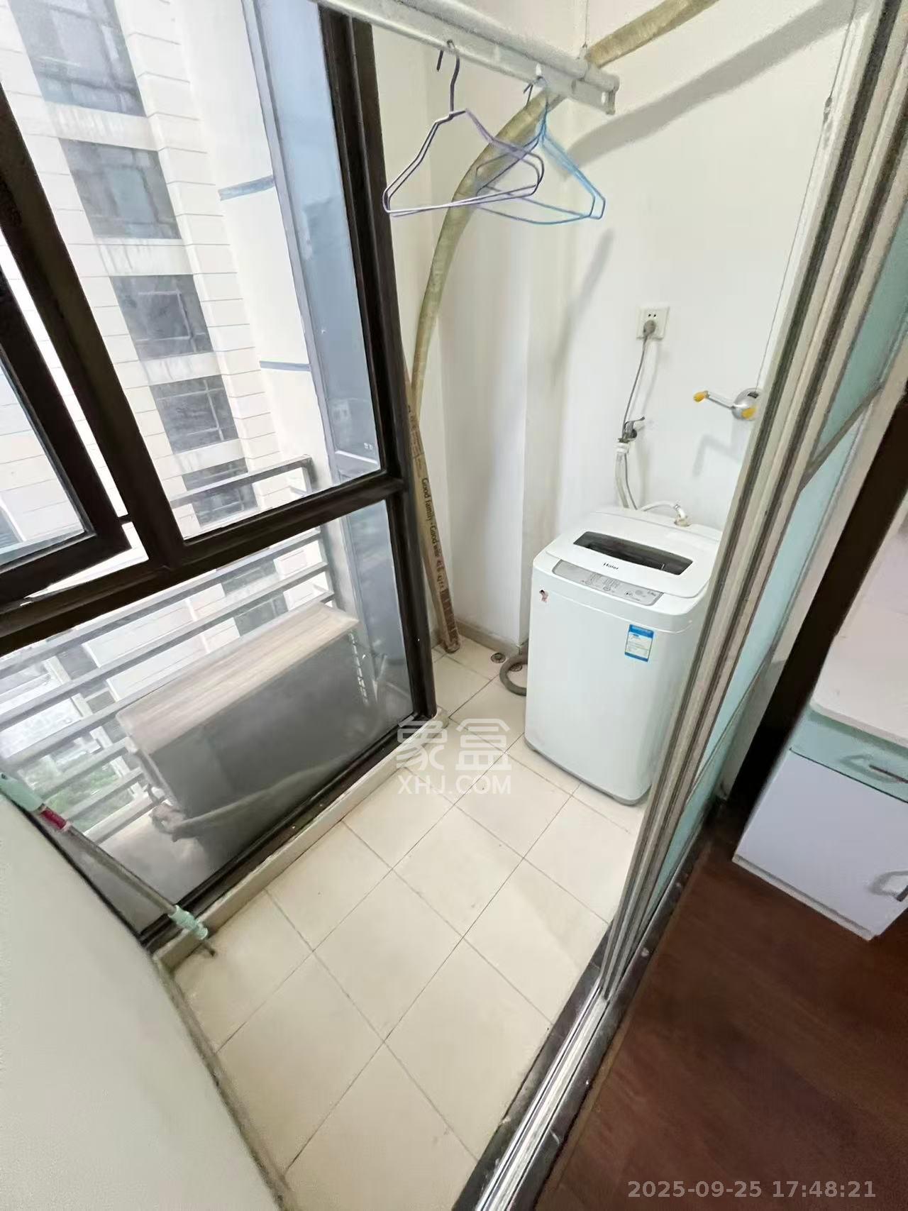 铂宫 1室1厅1卫 2000.0元/月 铂宫 1室1厅1卫 2000.0元/月室内图