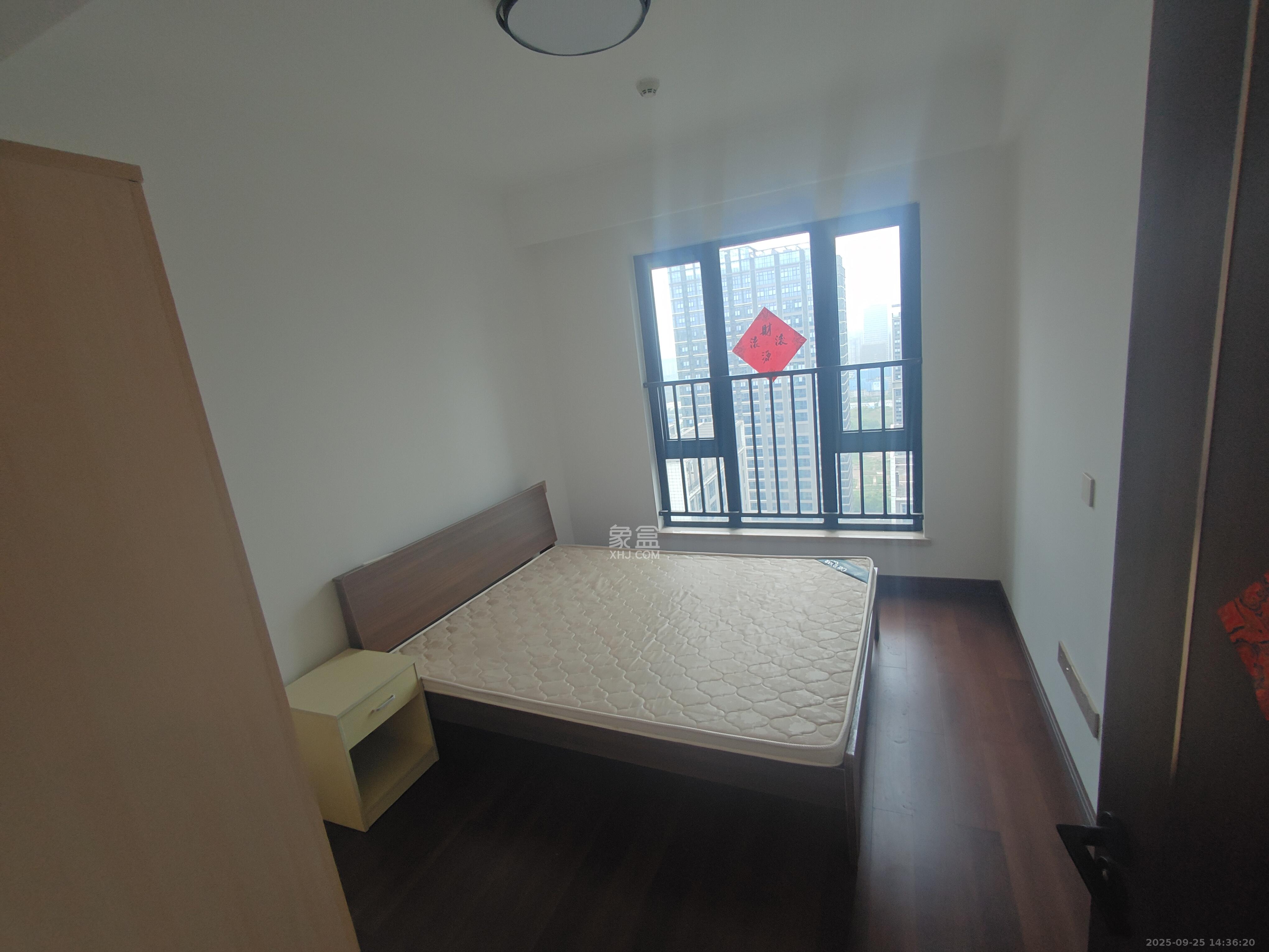 绿地长沙城际空间站（绿地新里佳苑）  4室2厅2卫   3500.00元/月室内图
