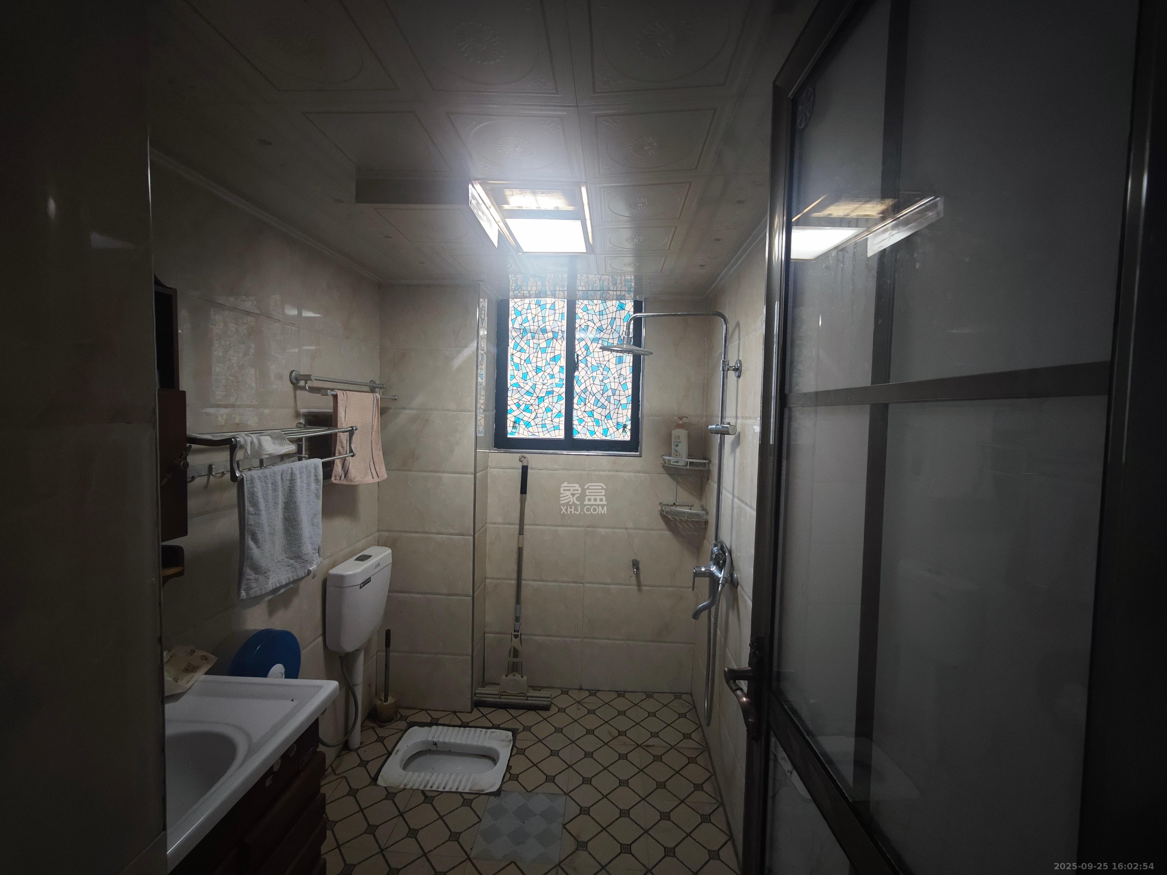 金富星城 3室2厅1卫 1500.0元/月 金富星城 3室2厅1卫 1500.0元/月室内图