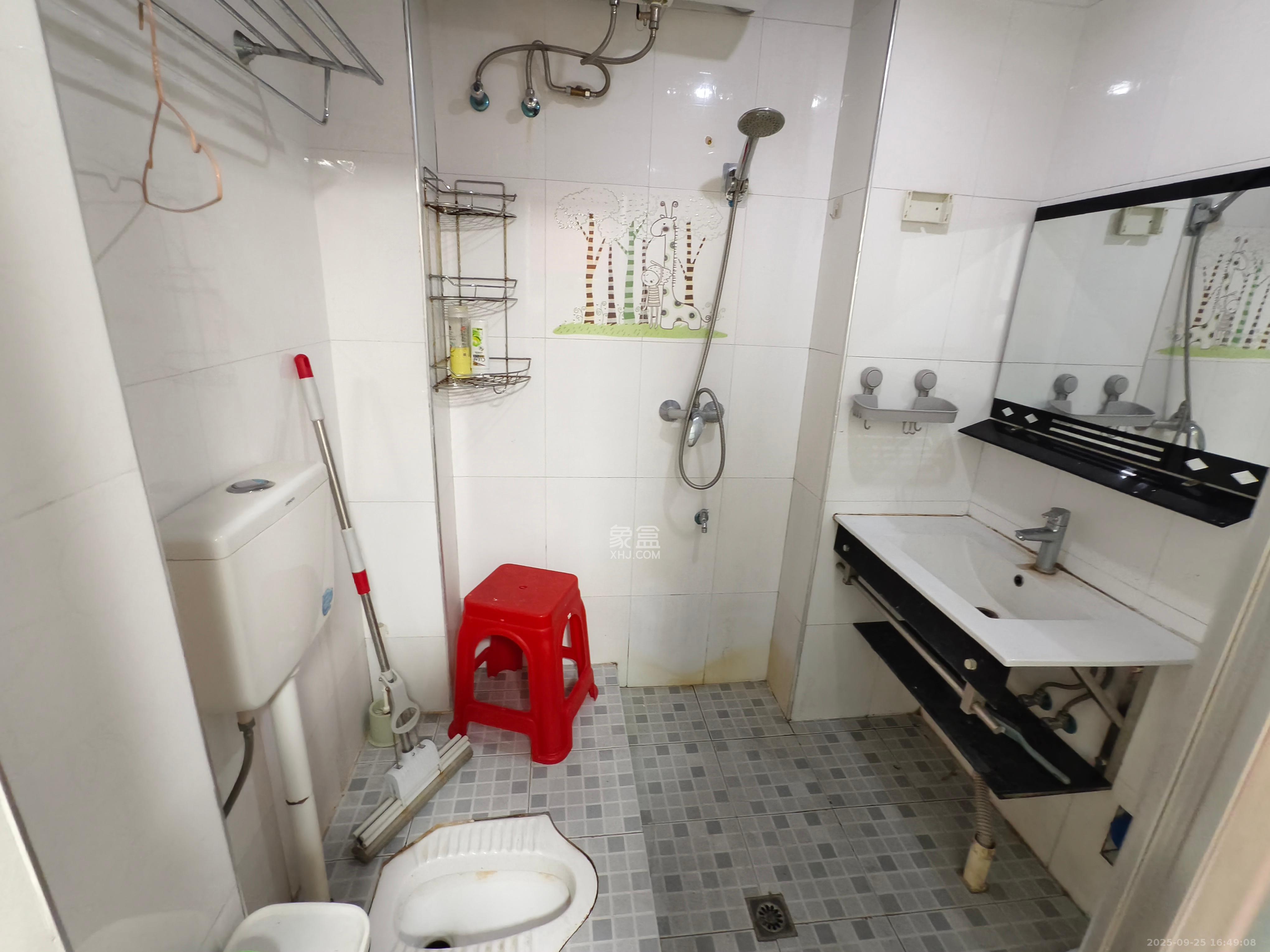 生活艺术城  1室1厅1卫    1000.0元/月 生活艺术城  1室1厅1卫    1000.0元/月