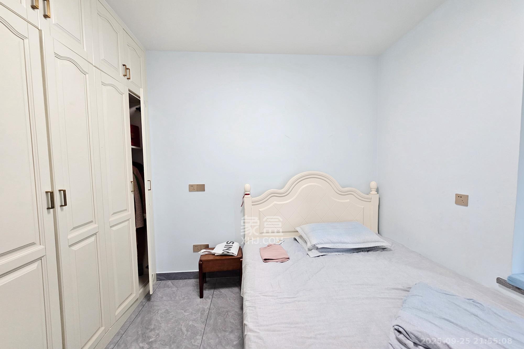 长房东旭国际 4室2厅2卫 192.0万 长房东旭国际 4室2厅2卫 192.0万卧室