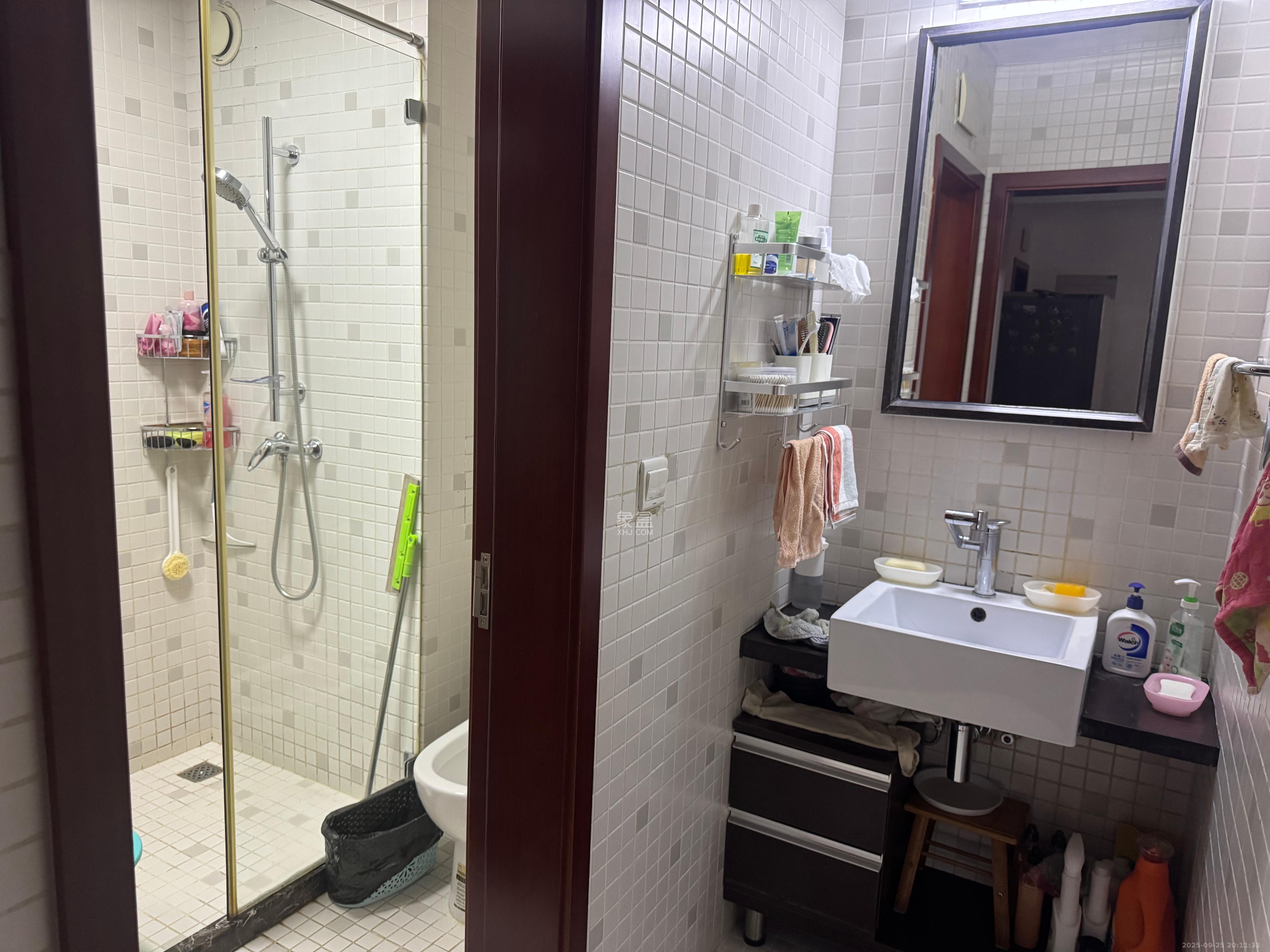 万国城(当代满庭春MOMA)一期 3室2厅2卫 3800.0元/月 万国城(当代满庭春MOMA)一期 3室2厅2卫 3800.0元/月室内图