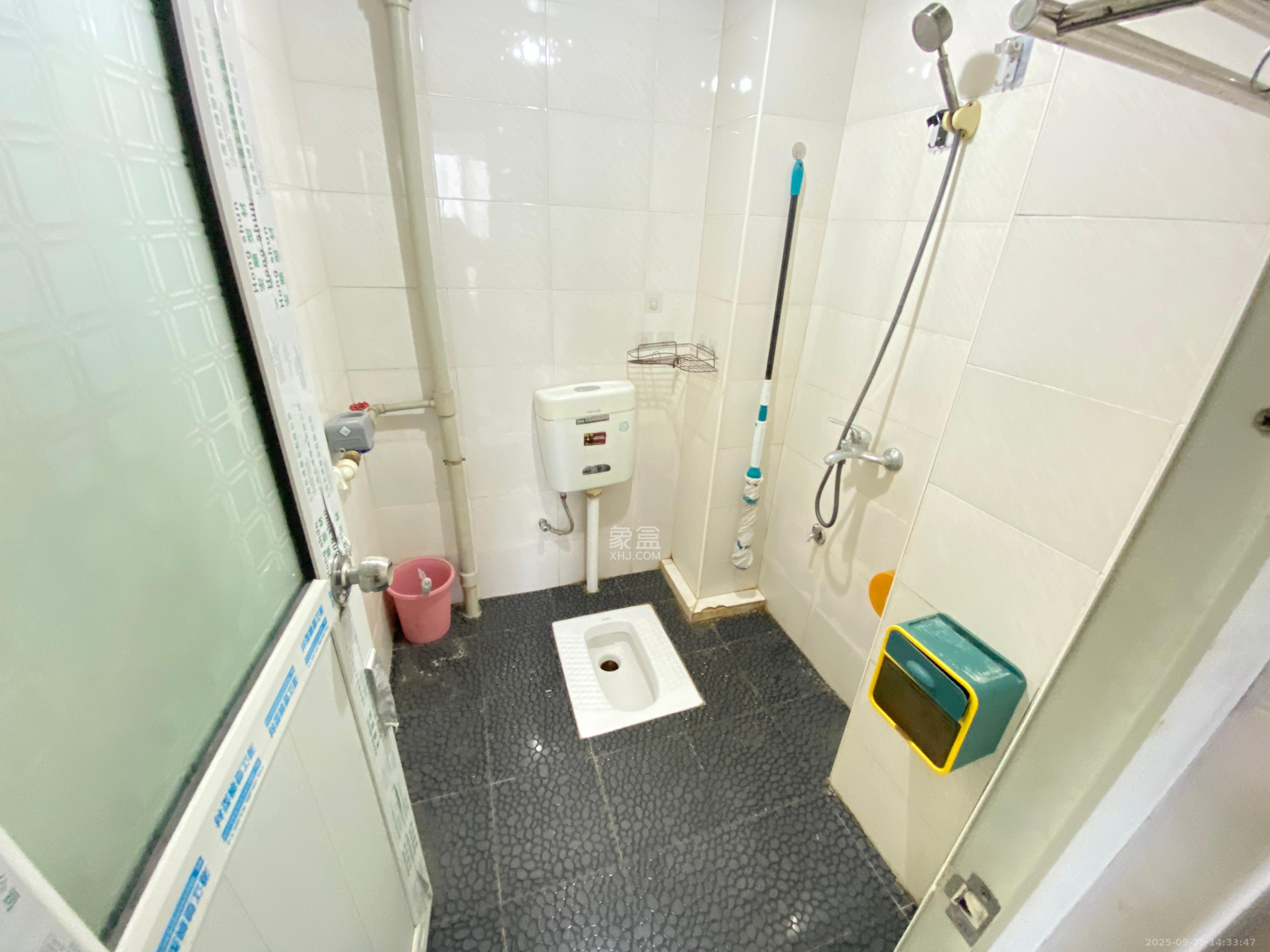 中远公馆  1室1厅1卫    1300.0元/月室内图