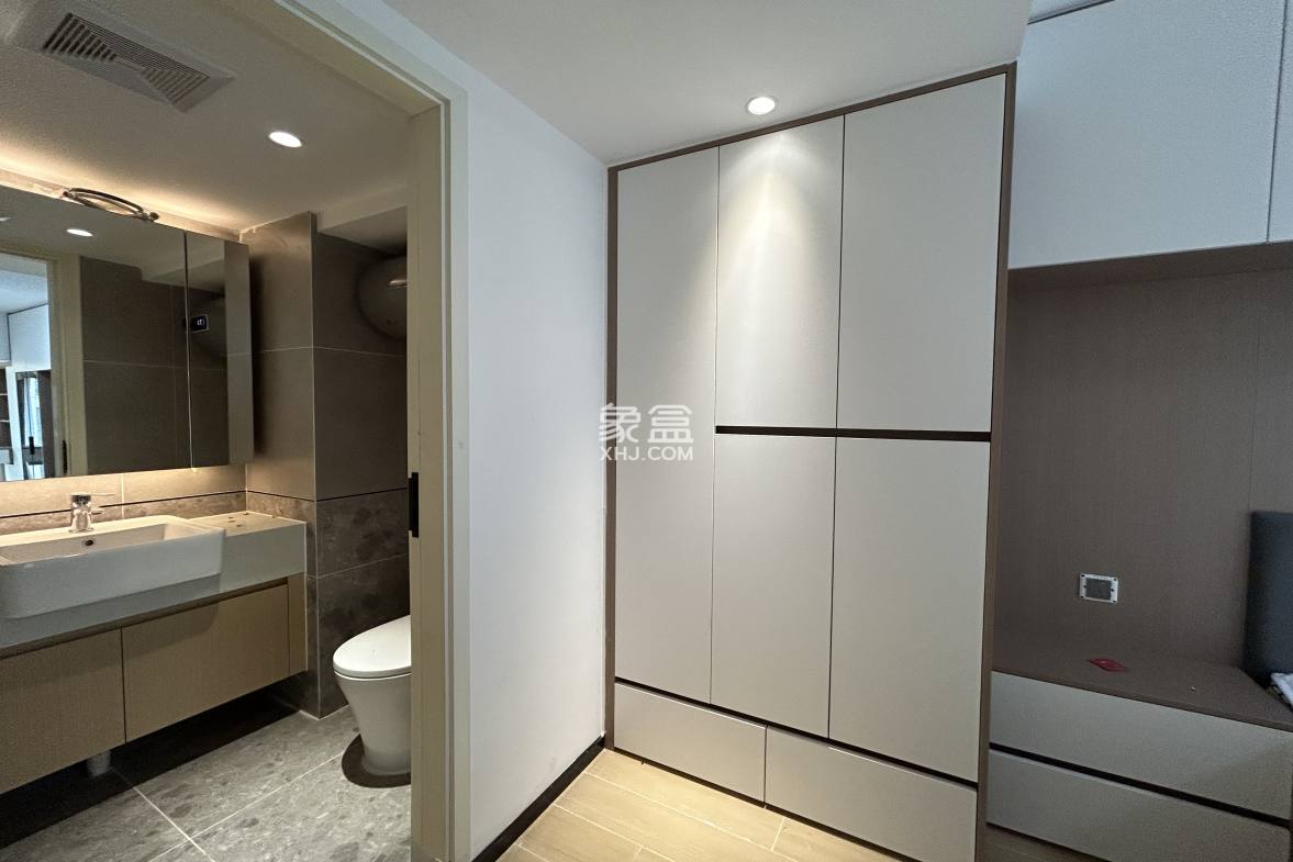 海航豪庭南苑  1室1厅2卫    3600.0元/月 海航豪庭南苑  1室1厅2卫    3600.0元/月室内图