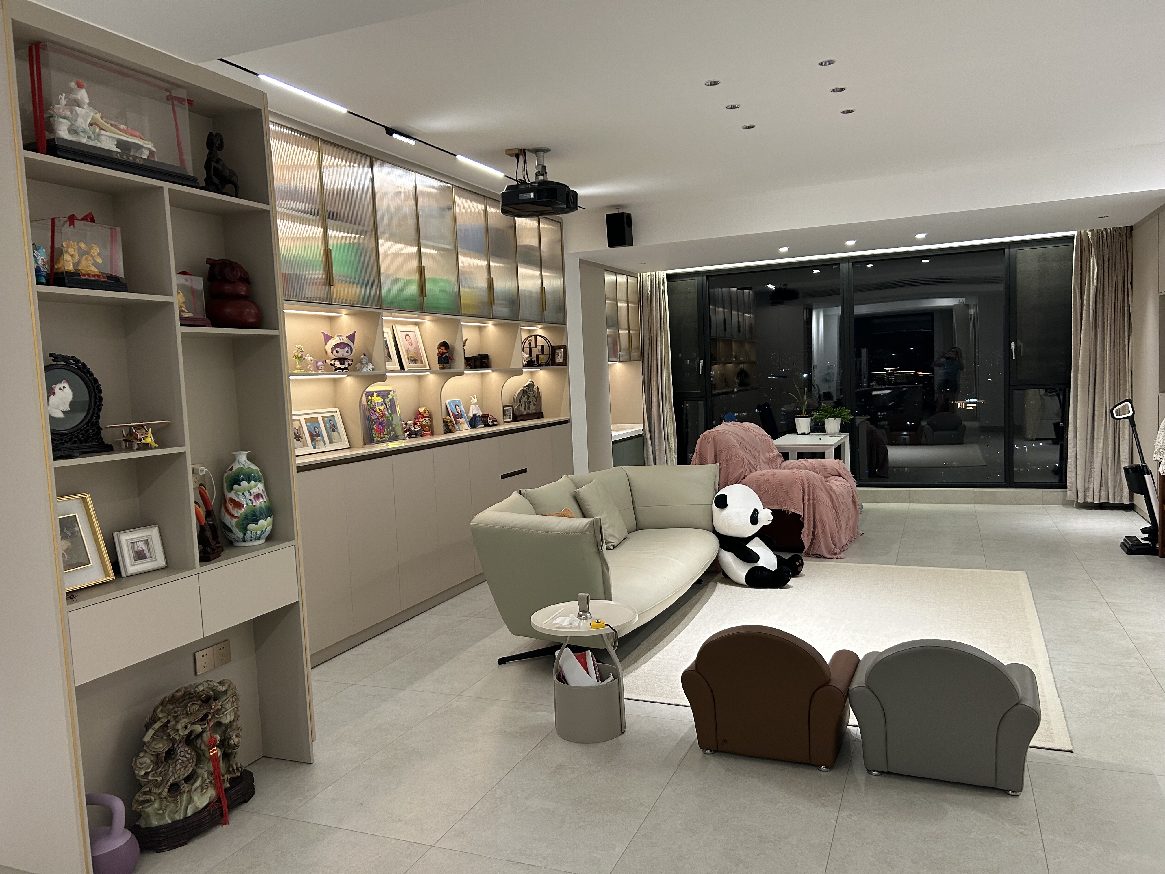 富力首府 3室2厅2卫 9800.0元/月 富力首府 3室2厅2卫 9800.0元/月室内图