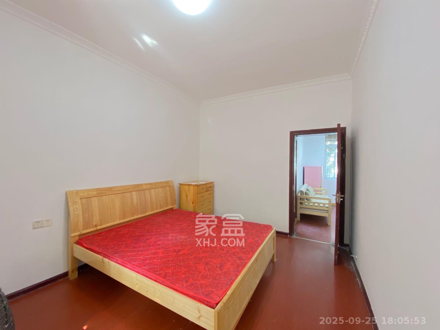 长沙理工大学教职工宿舍金盆岭住宅区(芙蓉路) 2室1厅1卫 1700.0元/月 长沙理工大学教职工宿舍金盆岭住宅区(芙蓉路) 2室1厅1卫 1700.0元/月室内图