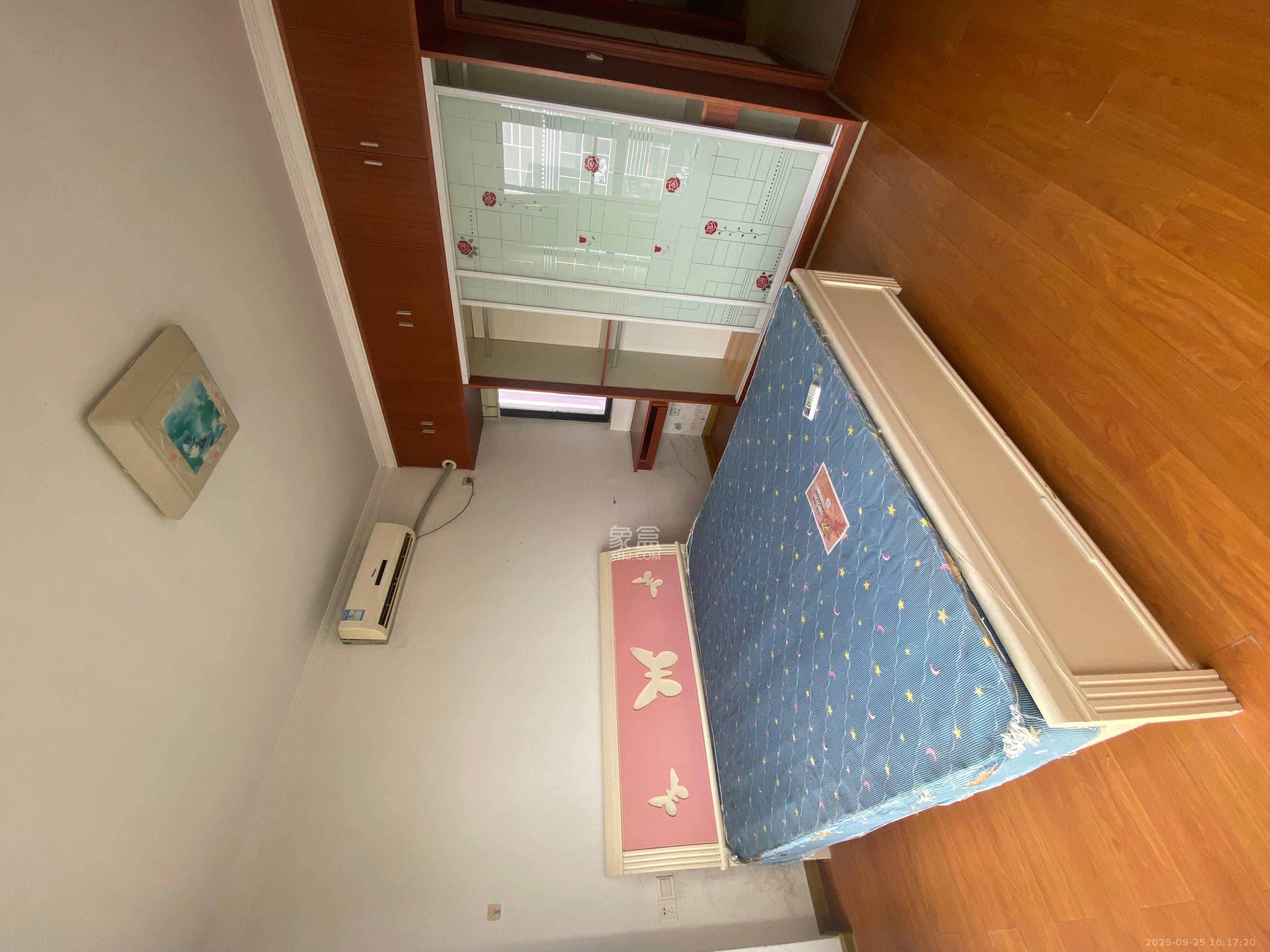 长大彩虹都  3室2厅1卫   2000.00元/月室内图