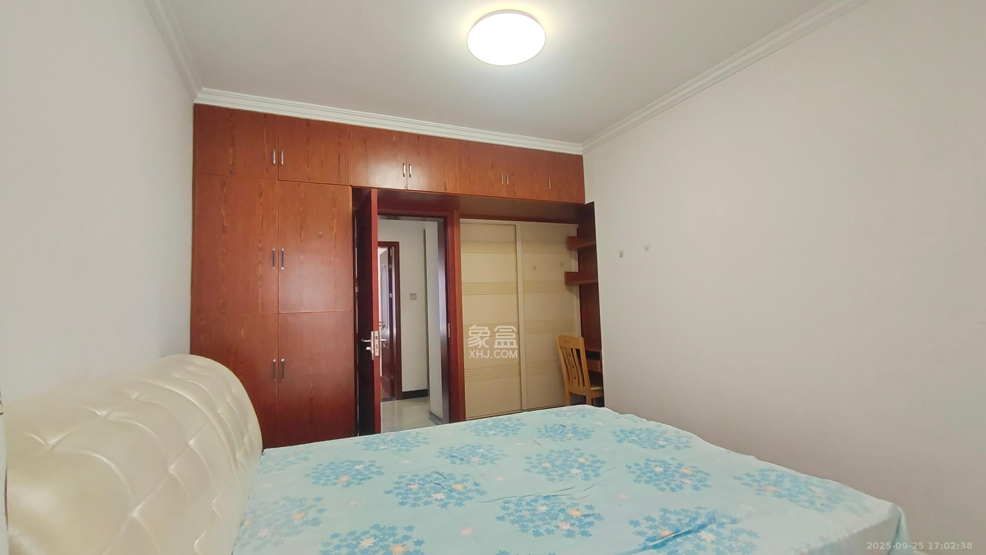 丽发新城 2室2厅1卫 1800.0元/月 丽发新城 2室2厅1卫 1800.0元/月室内图