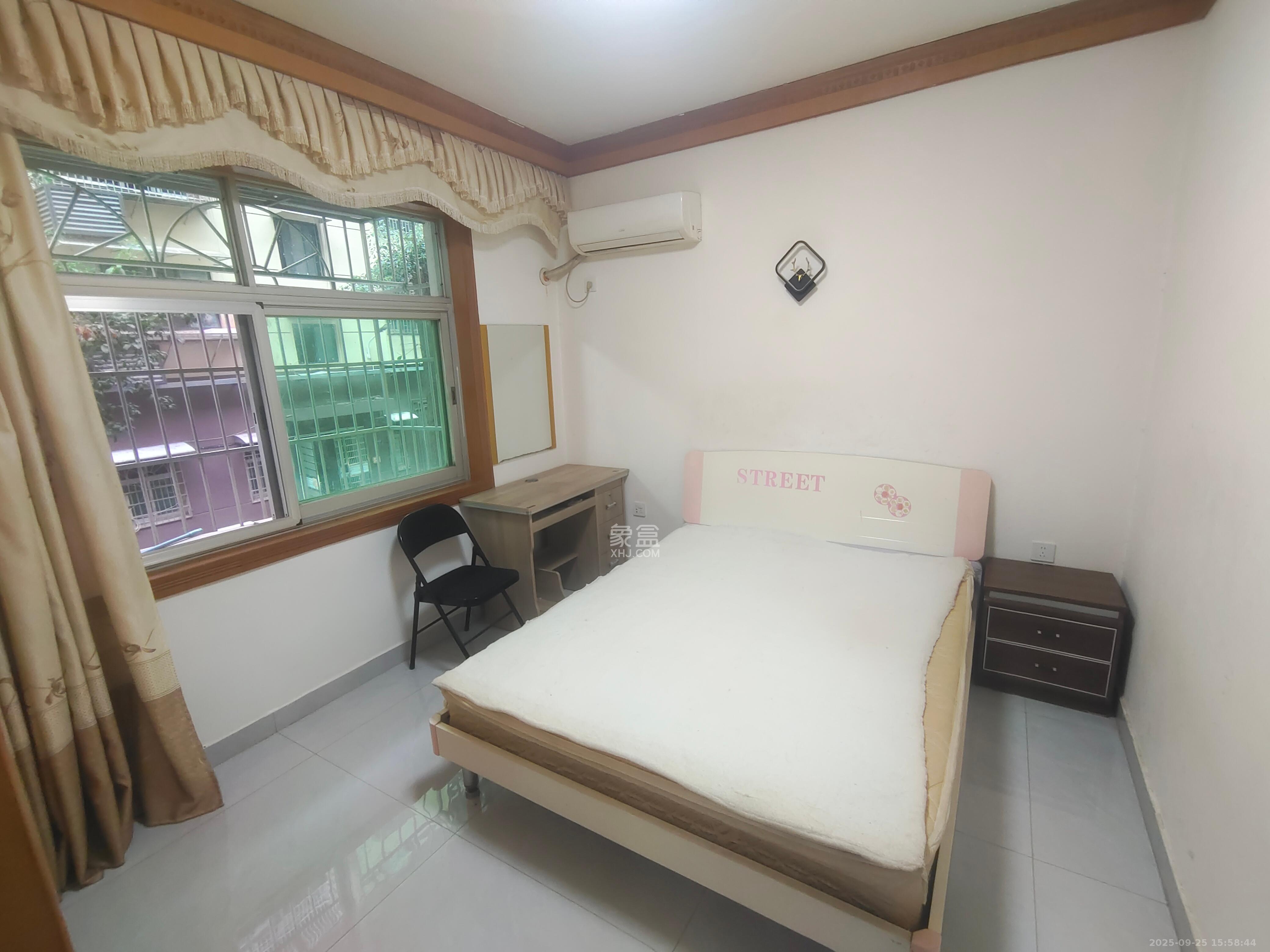 望兴家园  3室2厅2卫    2400.0元/月室内图