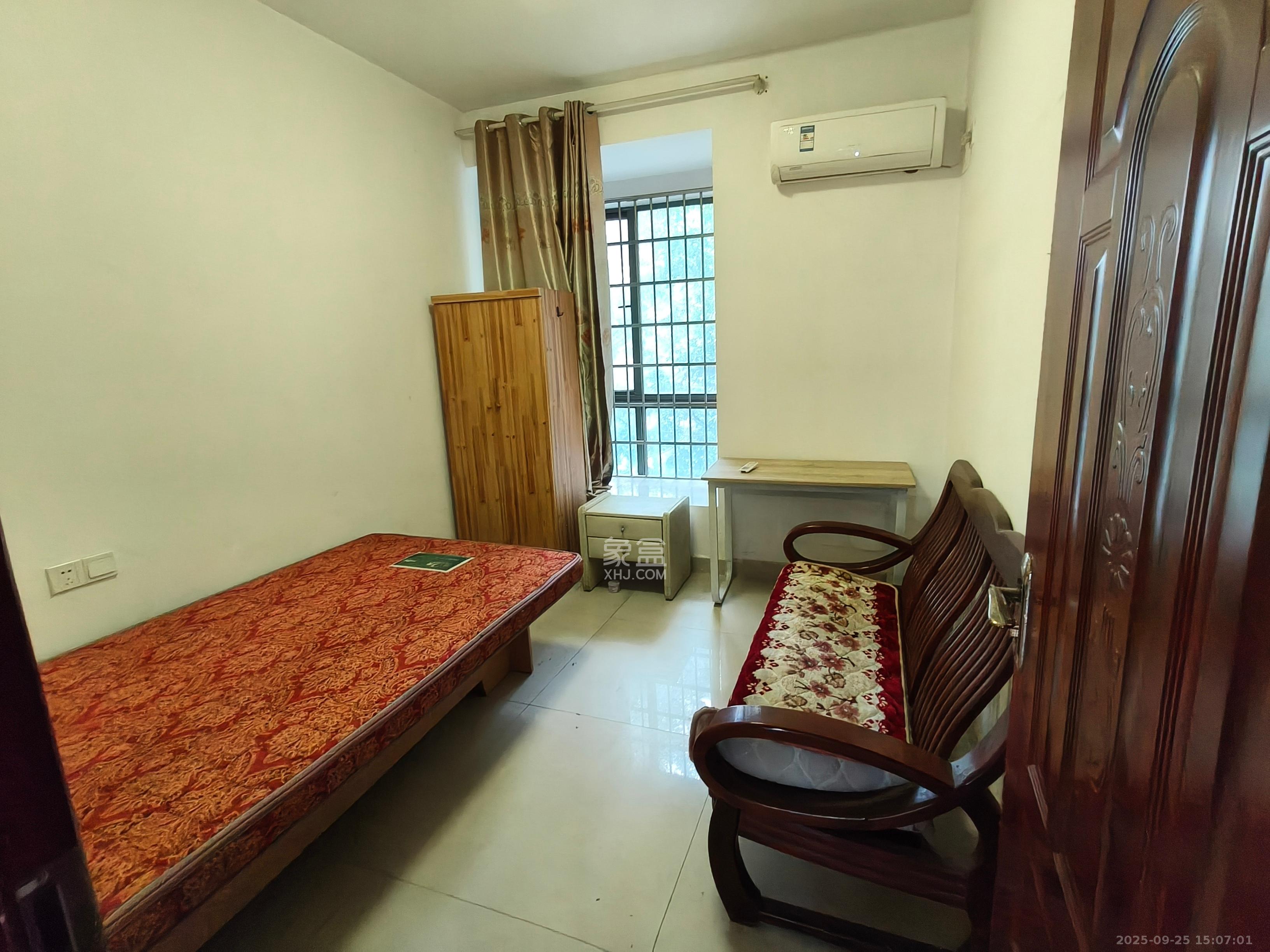 新华都万家城 3室2厅2卫 2300.0元/月 新华都万家城 3室2厅2卫 2300.0元/月室内图