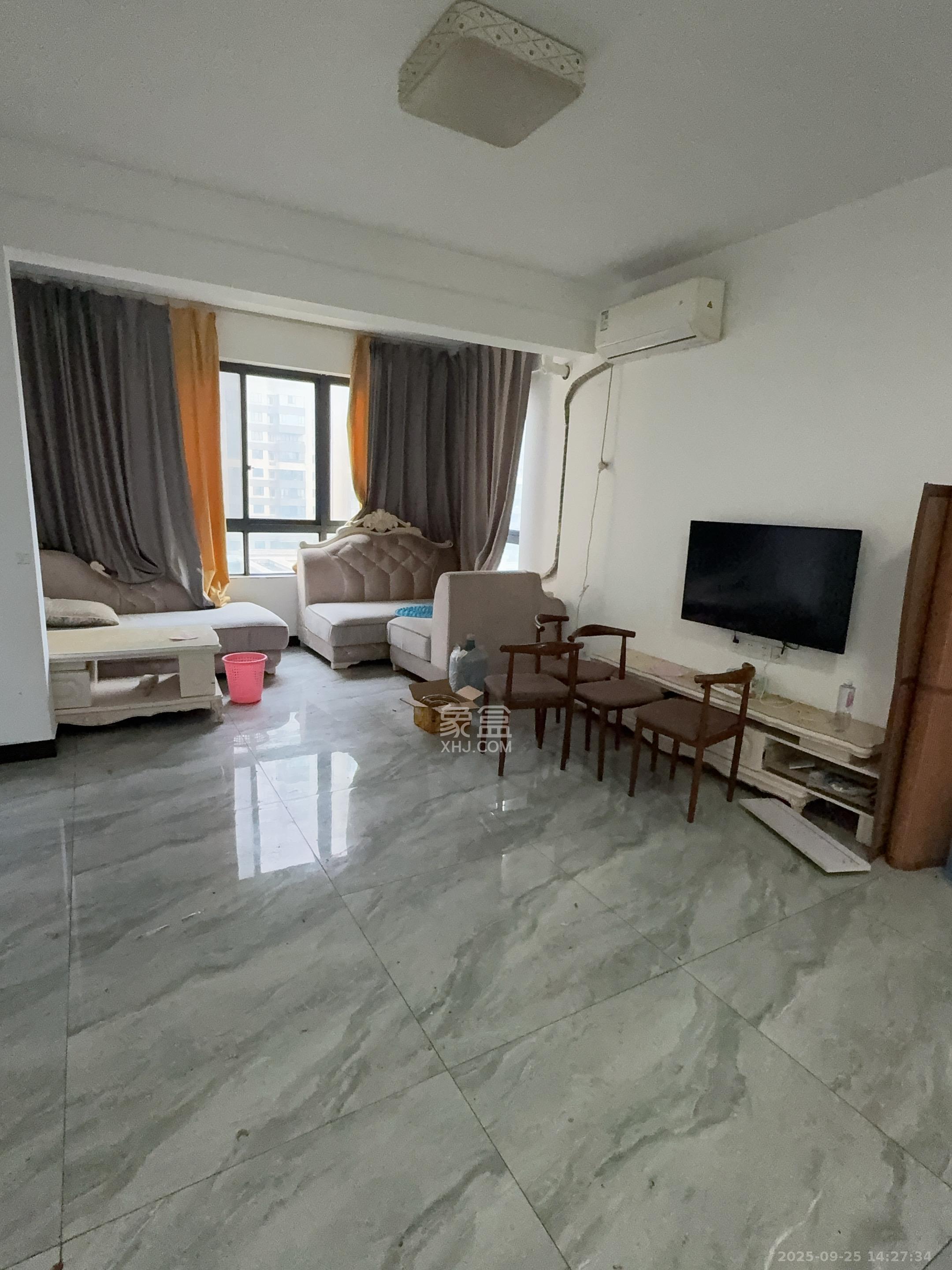 长房云时代 4室2厅1卫 3000.0元/月 长房云时代 4室2厅1卫 3000.0元/月室内图