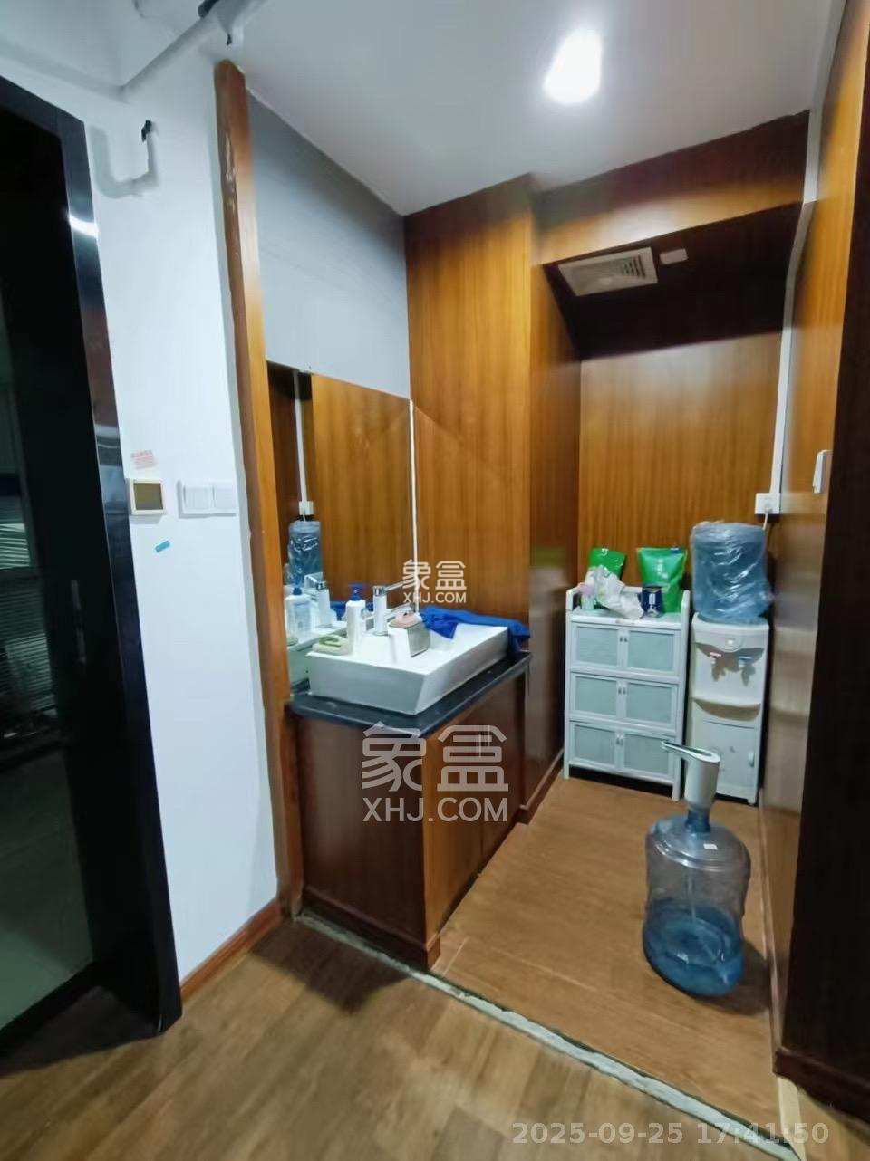 明城国际 1室1厅1卫 3500.0元/月 明城国际 1室1厅1卫 3500.0元/月室内图