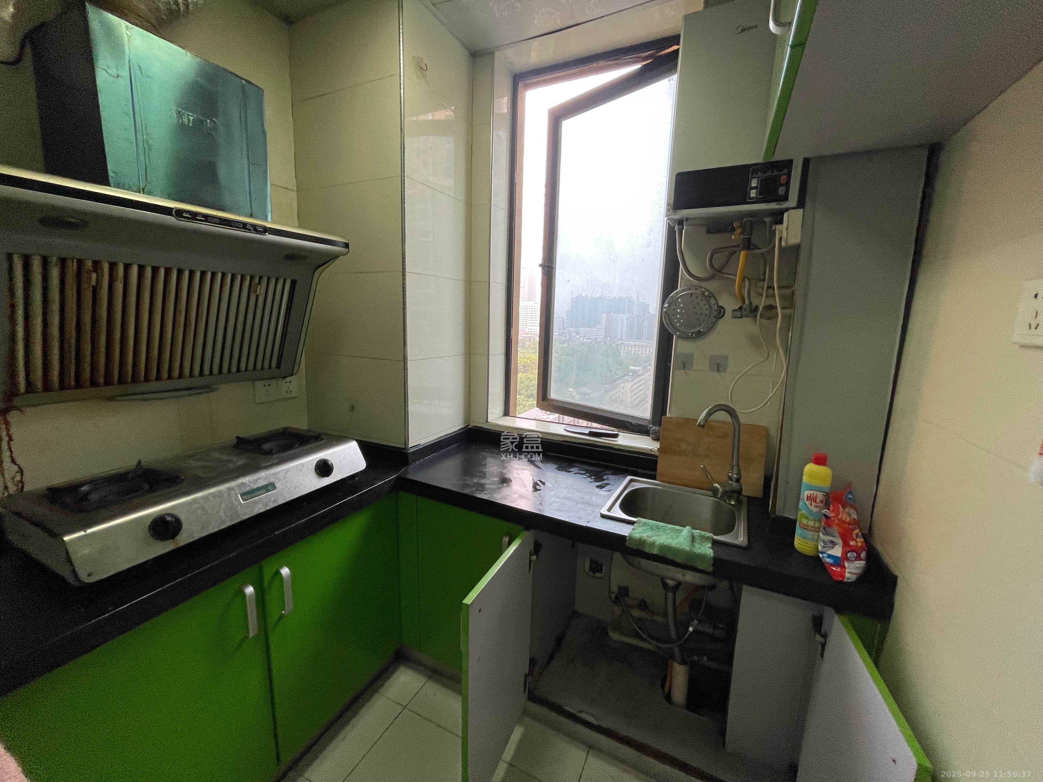 凯通国际城(凯通朝庭) 1室1厅1卫 1100.0元/月 凯通国际城(凯通朝庭) 1室1厅1卫 1100.0元/月室内图