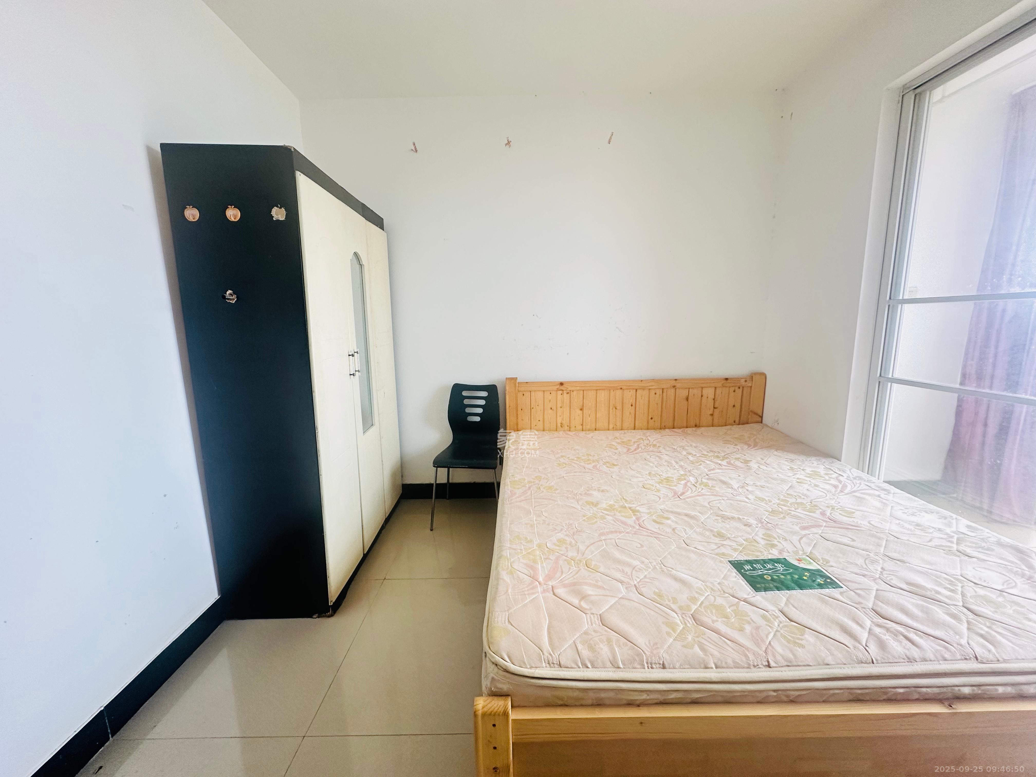 圣力华苑 1室1厅1卫 1150.0元/月 圣力华苑 1室1厅1卫 1150.0元/月室内图