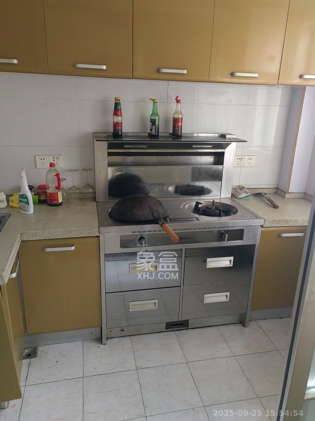 盛地尊域 4室2厅2卫 2000.0元/月 盛地尊域 4室2厅2卫 2000.0元/月室内图