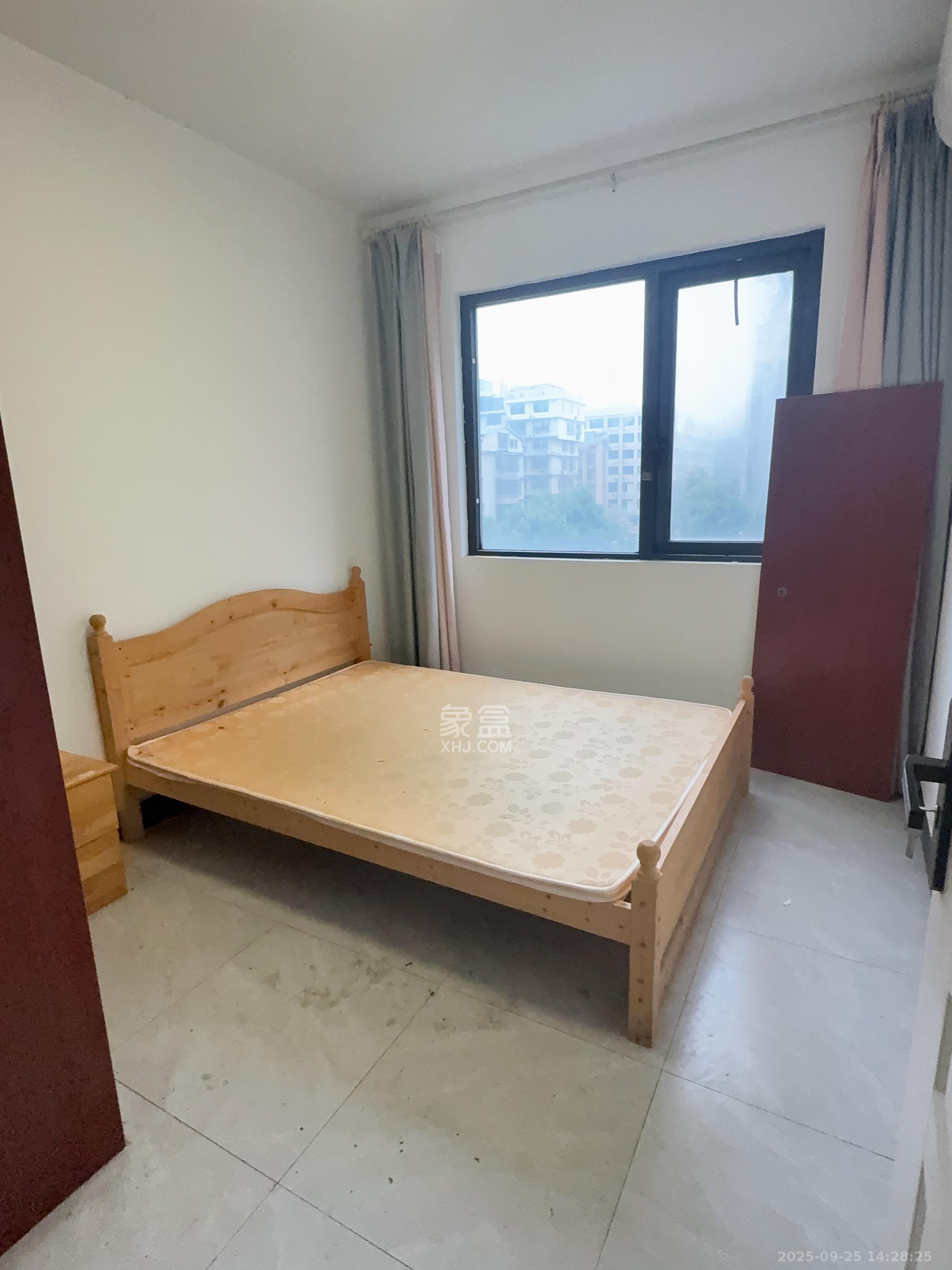 长房云时代 4室2厅1卫 3000.0元/月 长房云时代 4室2厅1卫 3000.0元/月室内图