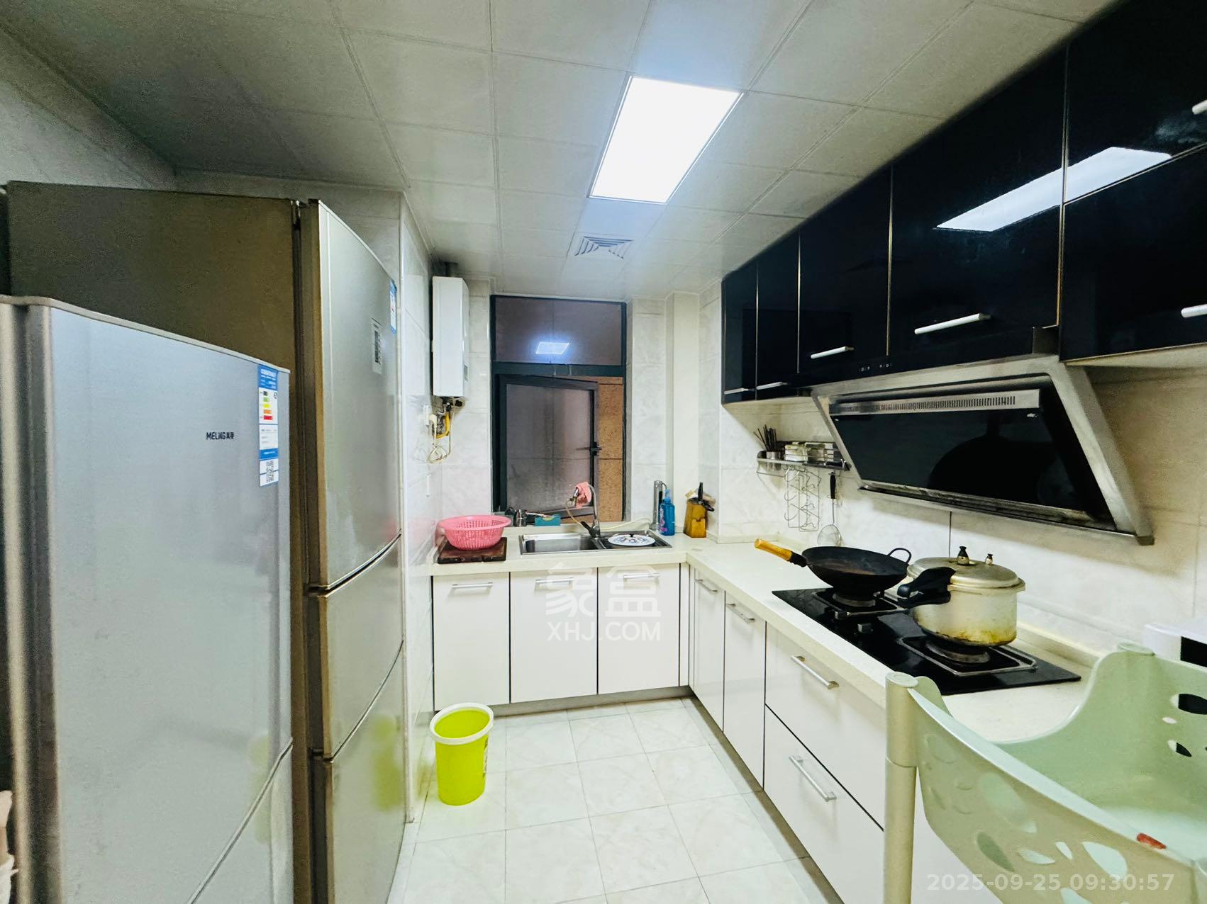 兴旺正佳广场(金石雅苑)  3室2厅2卫    3000.0元/月 兴旺正佳广场(金石雅苑)  3室2厅2卫    3000.0元/月室内图