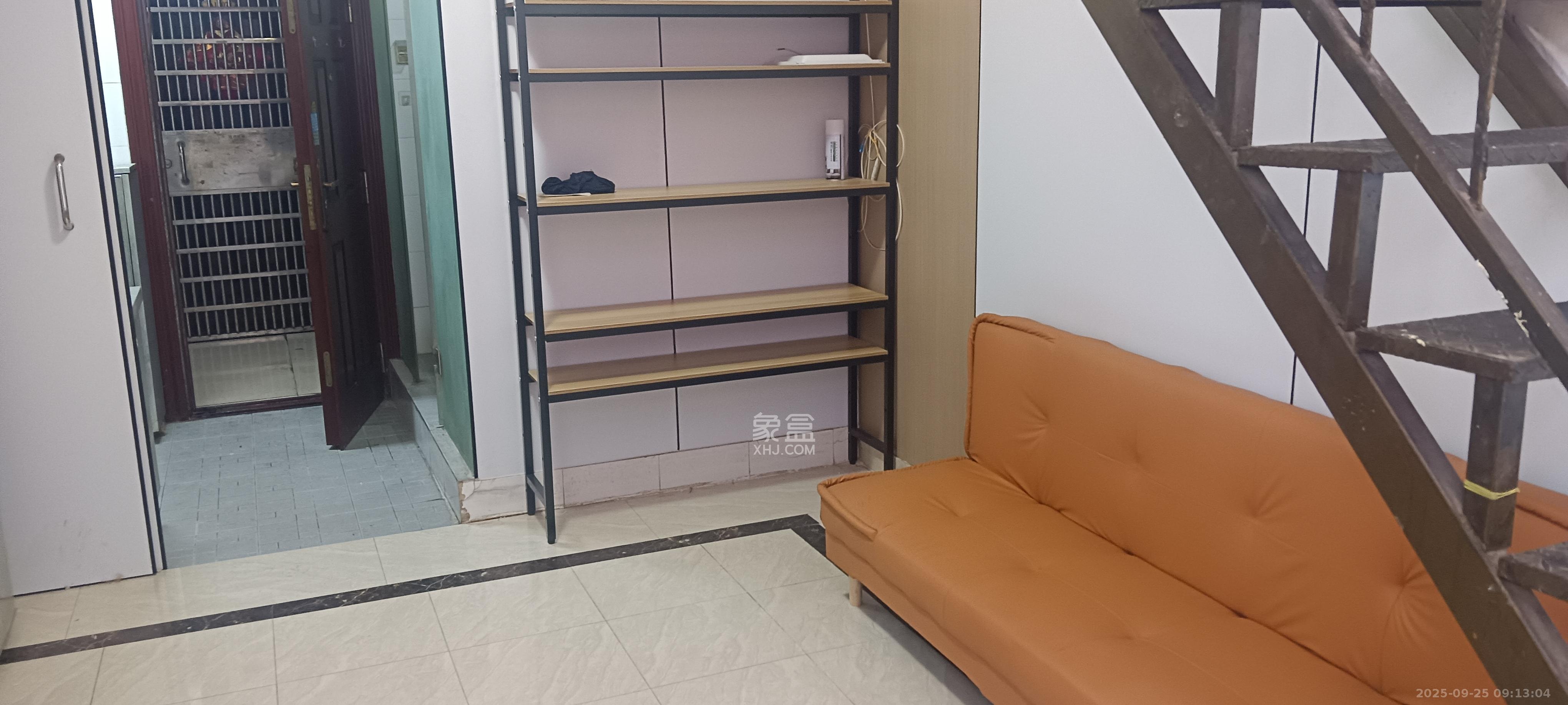 他城（天鸿时代公寓）  1室1厅1卫    1100.0元/月室内图