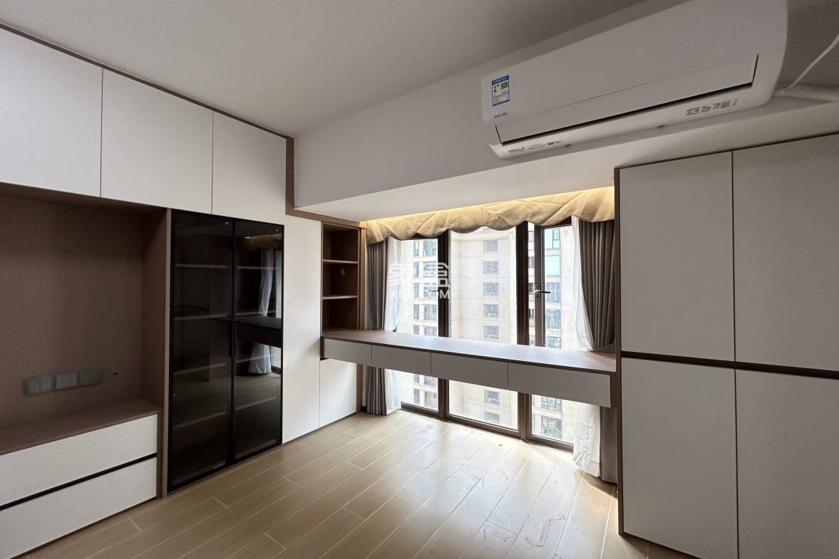 海航豪庭南苑  1室1厅2卫    3600.0元/月 海航豪庭南苑  1室1厅2卫    3600.0元/月室内图