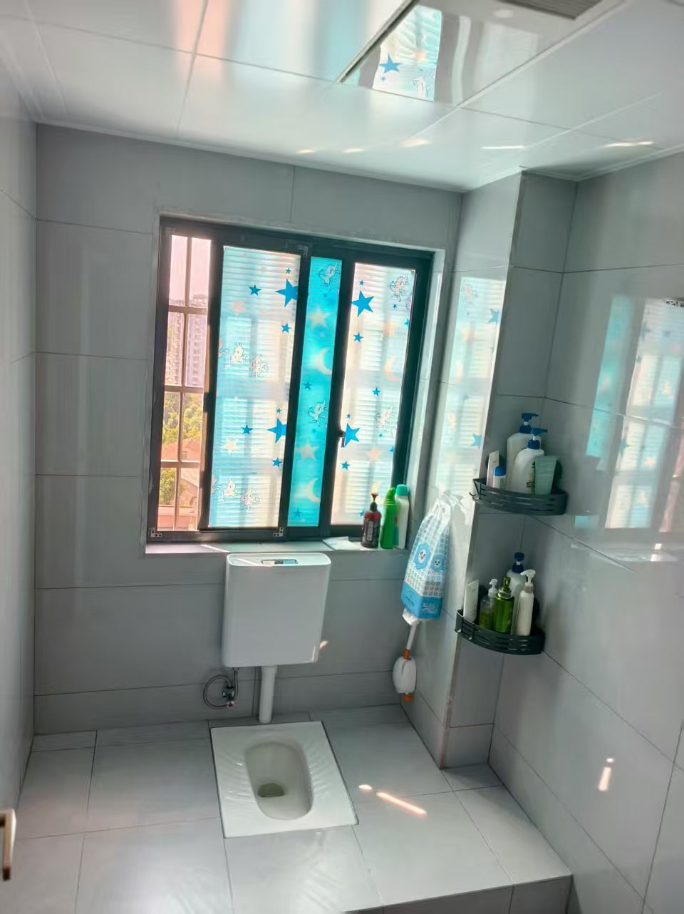 旺佳华府  3室2厅2卫   1900.00元/月室内图