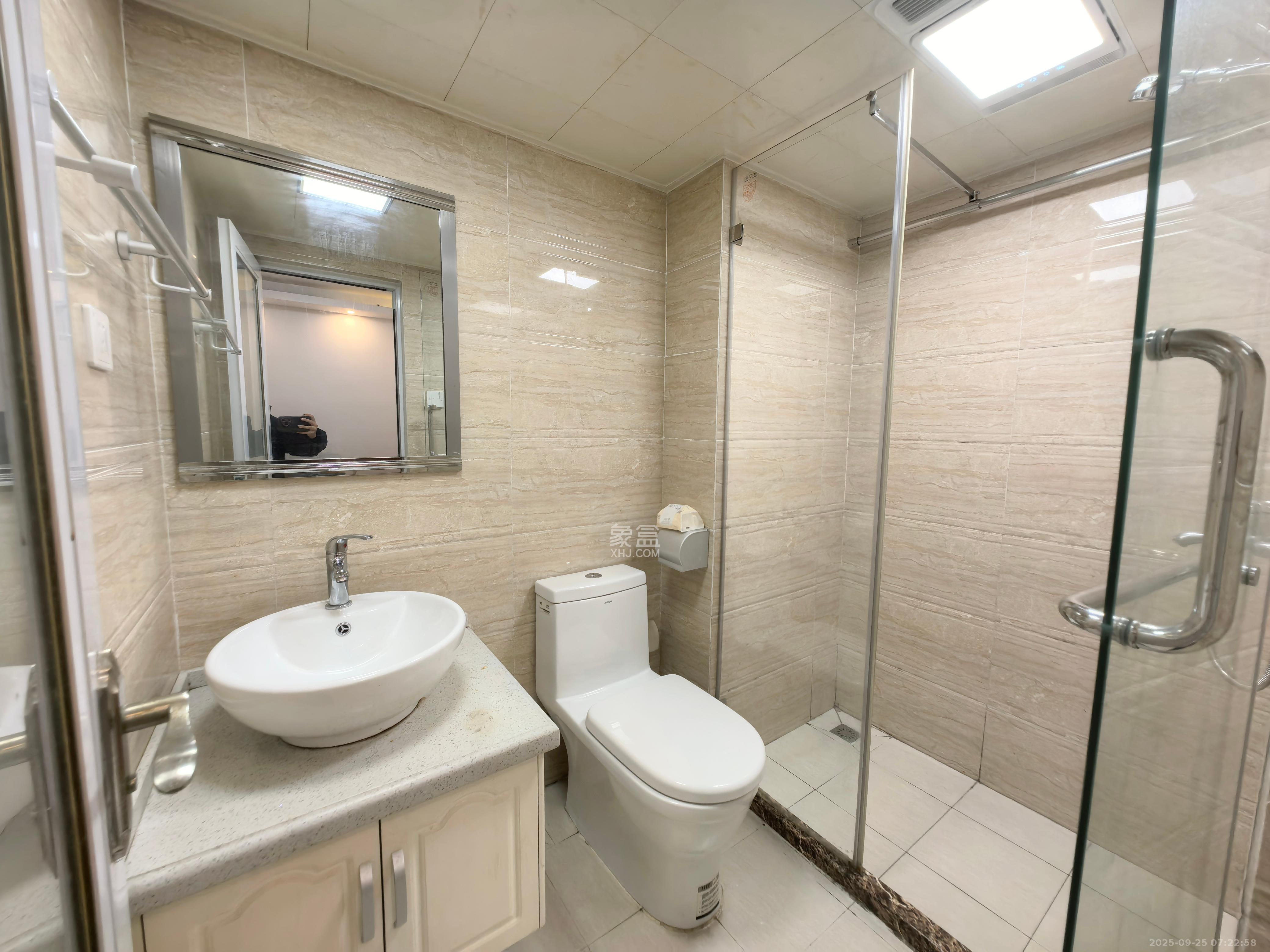 中欣楚天雅郡  1室1厅1卫    1800.0元/月室内图