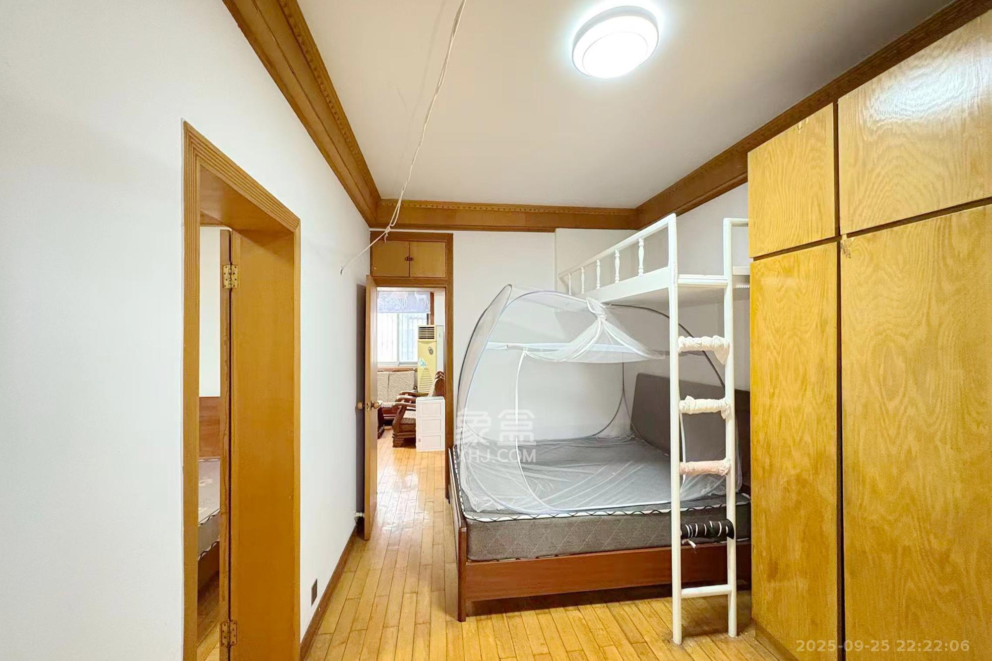 省政府五所  2室1厅1卫    58.0万卧室