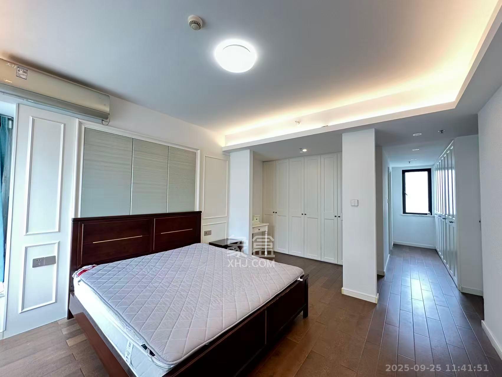 万科里金域国际  4室2厅2卫    6800.0元/月室内图