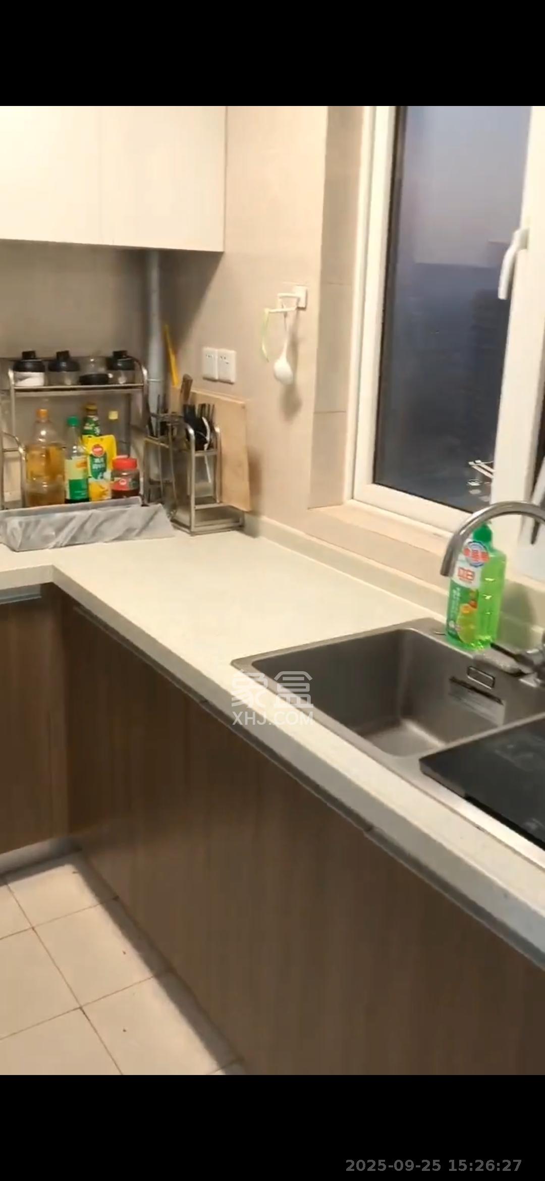 保利香槟国际 4室2厅2卫 2300.0元/月 保利香槟国际 4室2厅2卫 2300.0元/月室内图